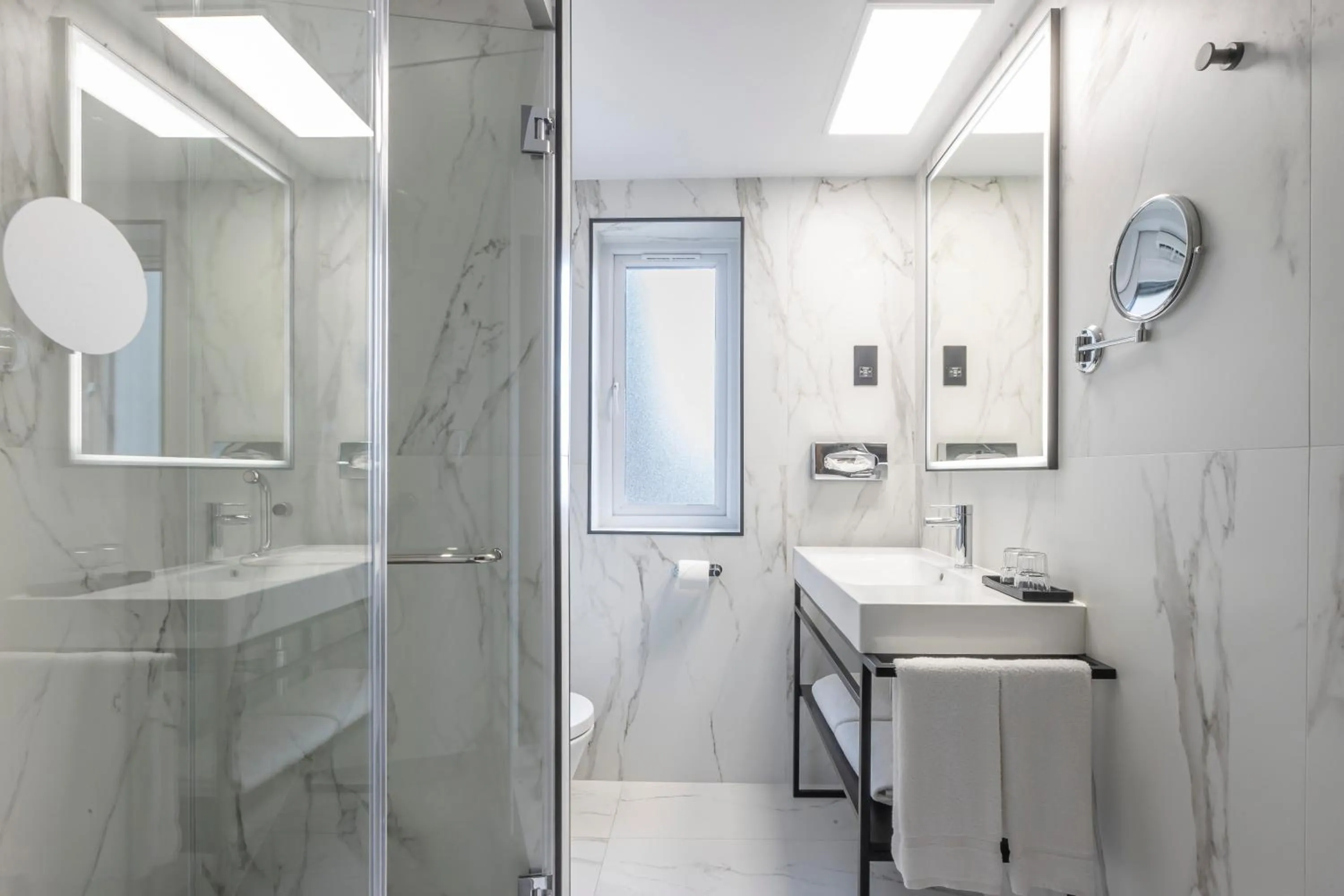 Bathroom in Riu Plaza The Gresham Dublin