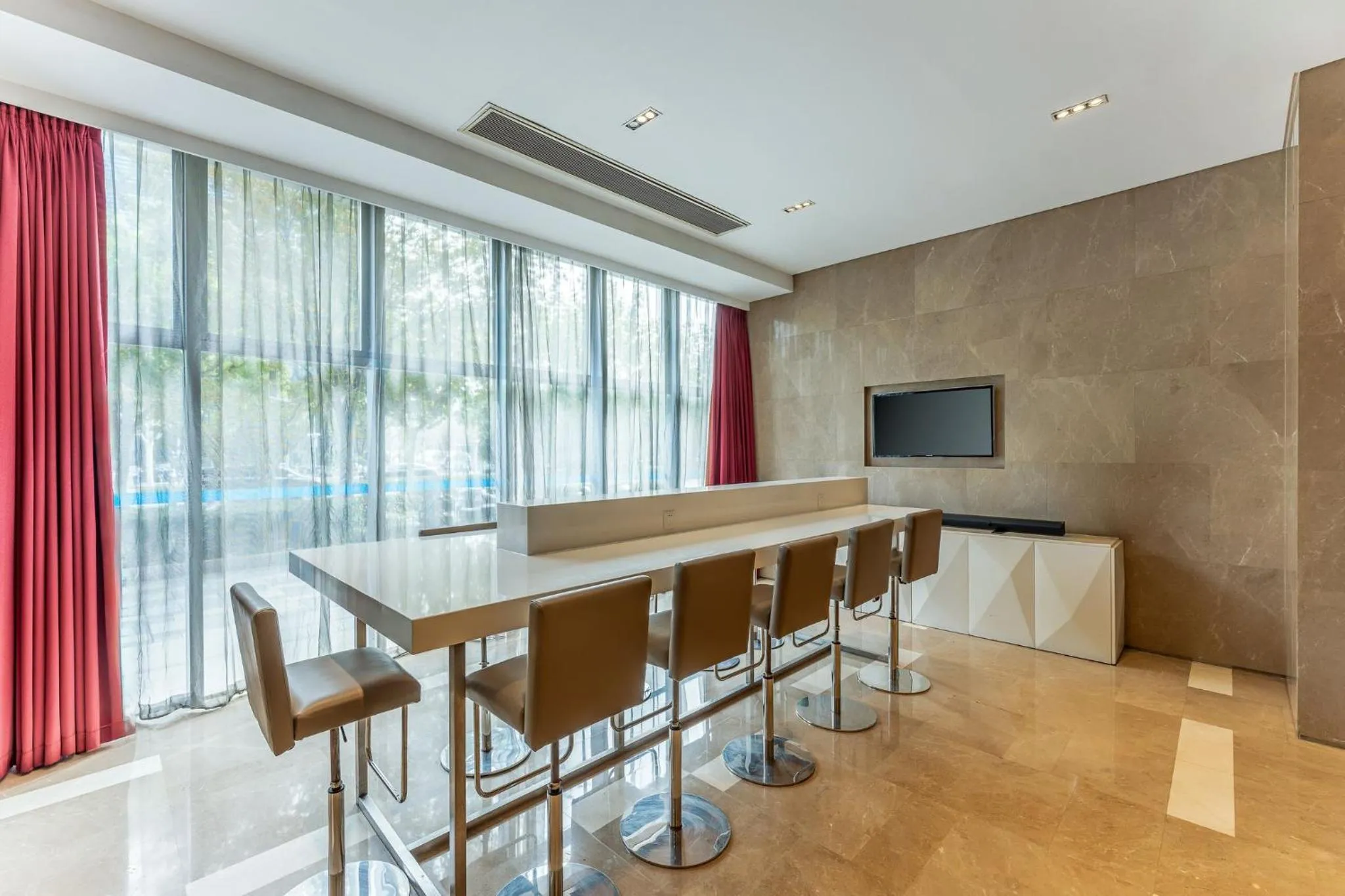 Restaurant/places to eat in Holiday Inn Express Shanghai Jinsha by IHG