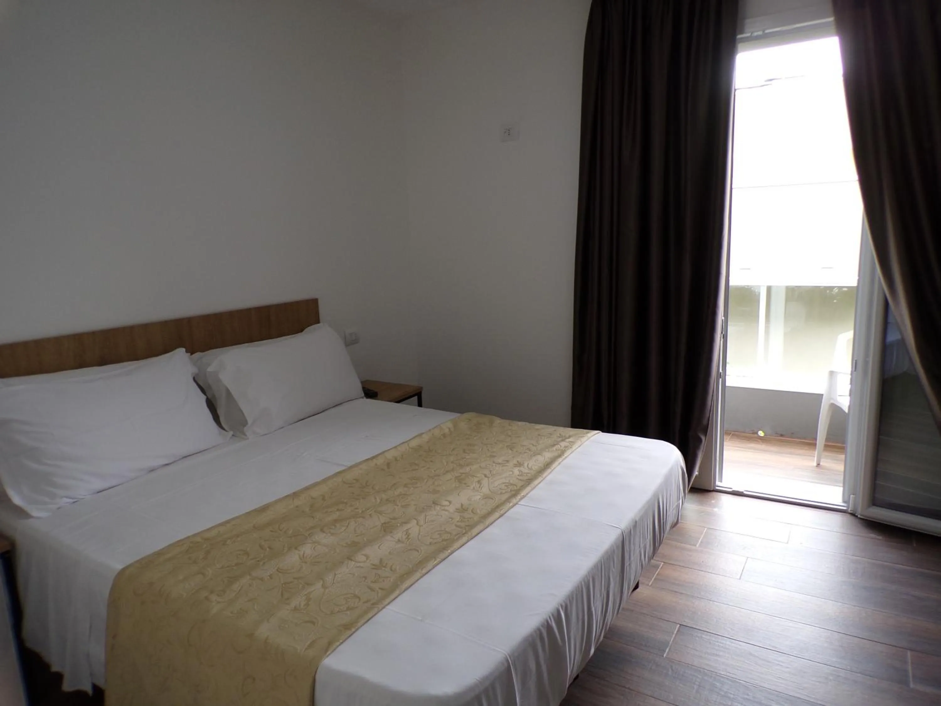 Bedroom in Hotel Nord Est