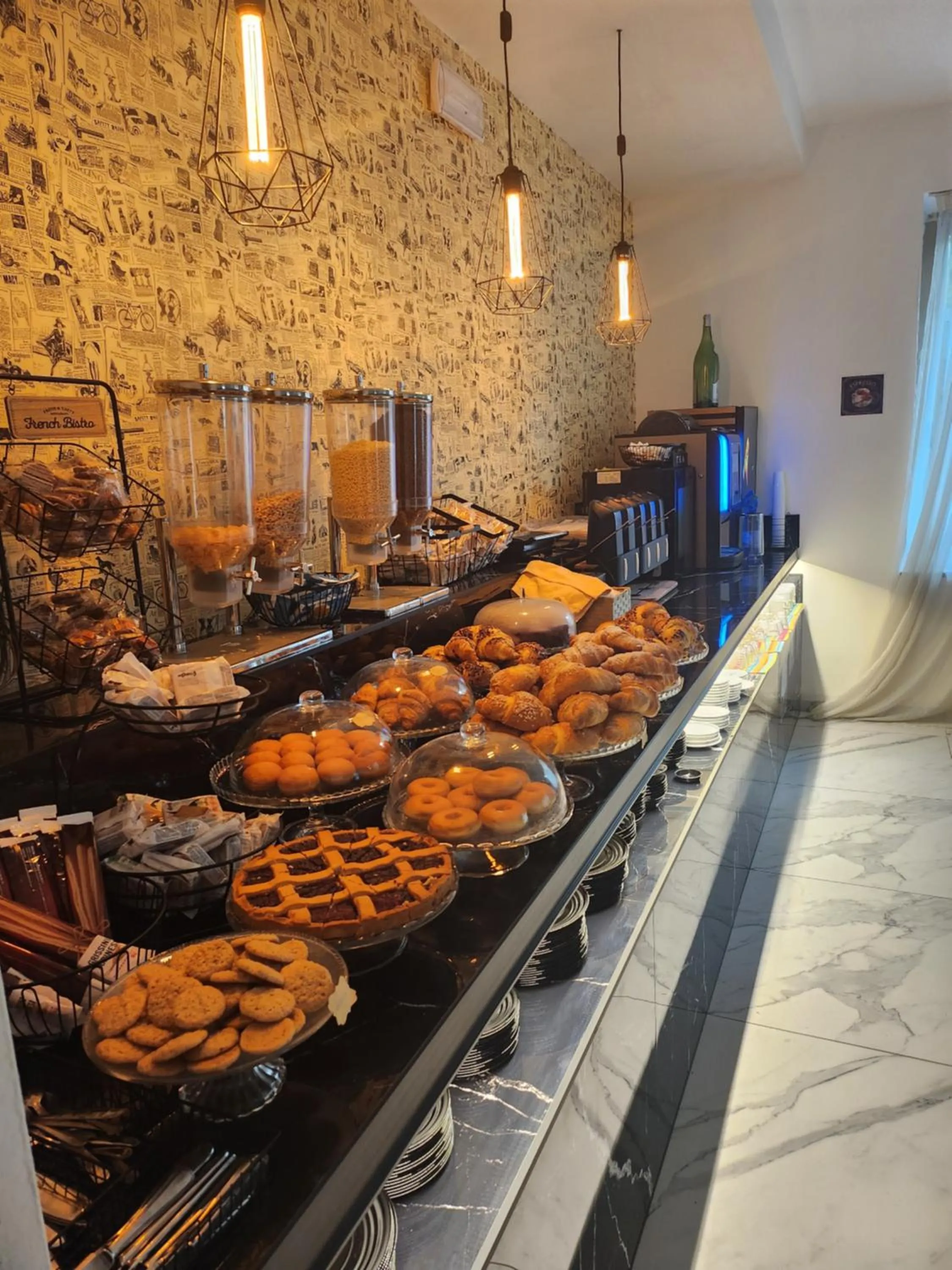 Breakfast in Hotel Nord Est