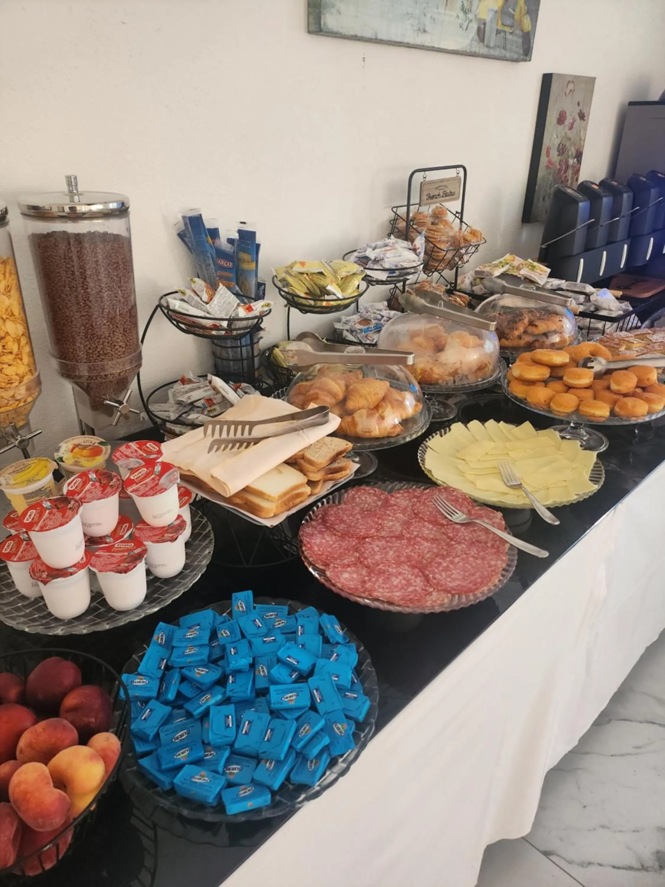 Buffet breakfast in Hotel Nord Est