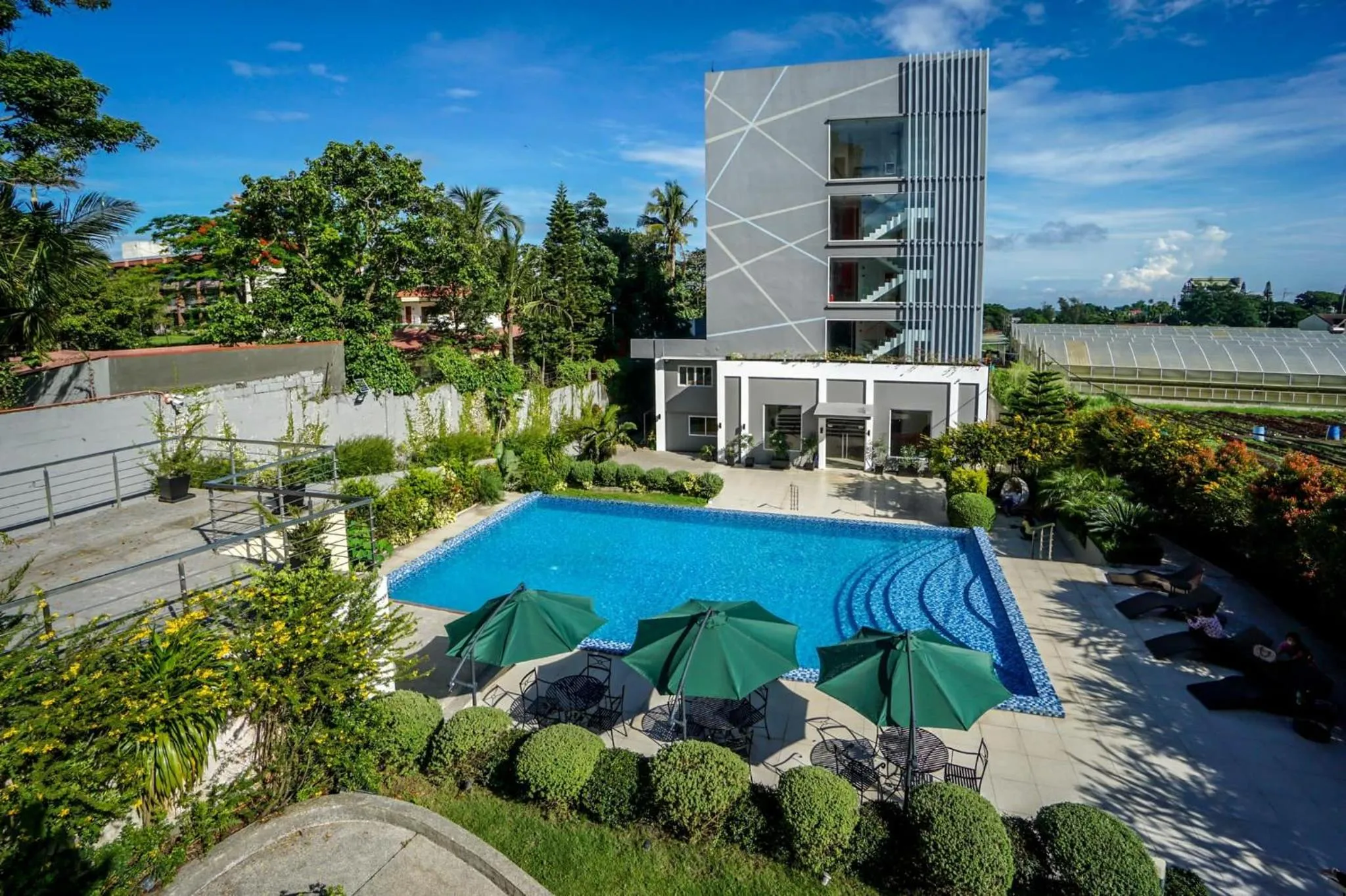 Swimming pool in Viewpark Hotel Tagaytay
