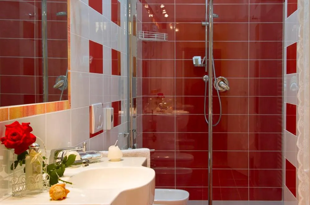 Bathroom in Hotel La Maestra