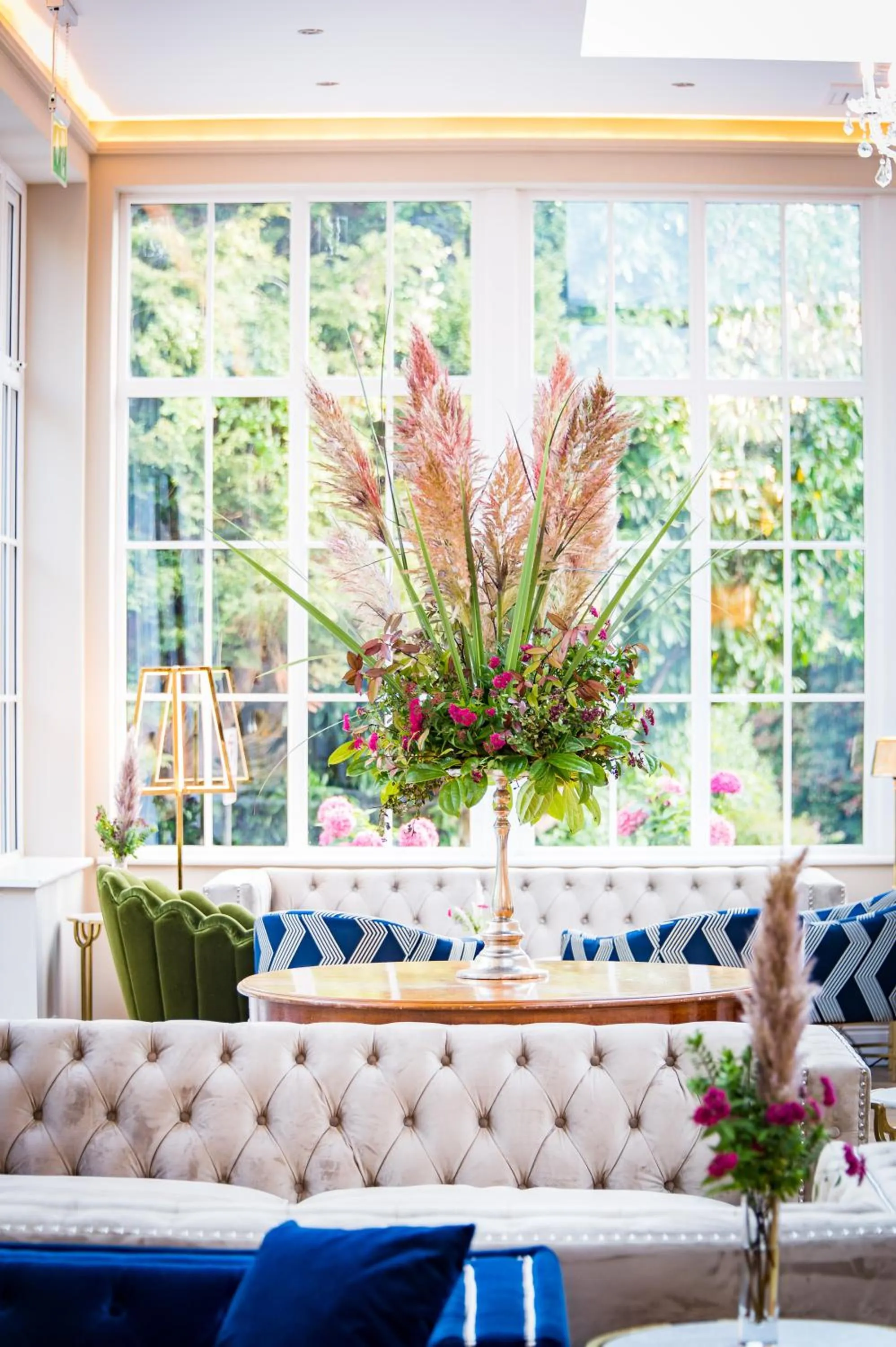 Lounge or bar in Cork's Vienna Woods Hotel & Villas