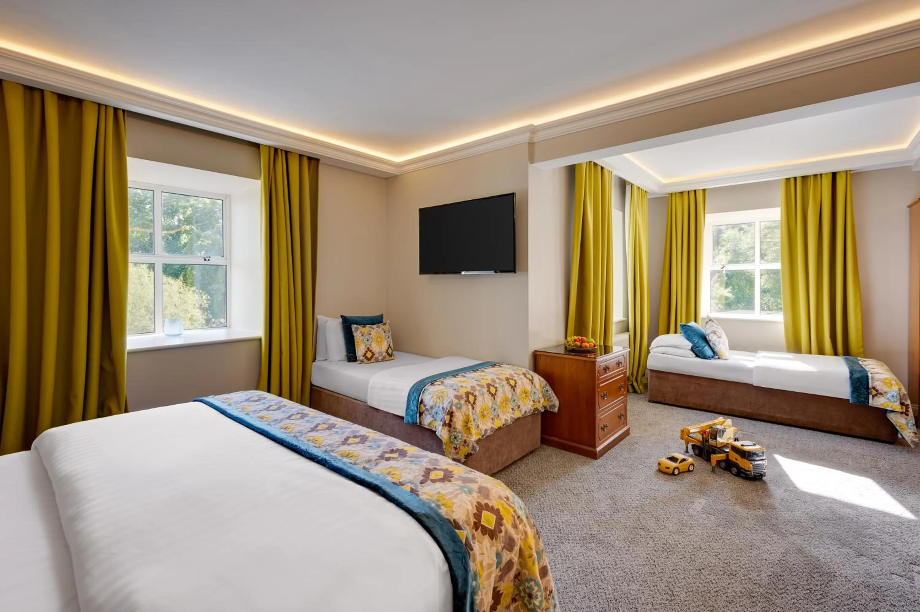 Bedroom, Bed in Cork's Vienna Woods Hotel & Villas