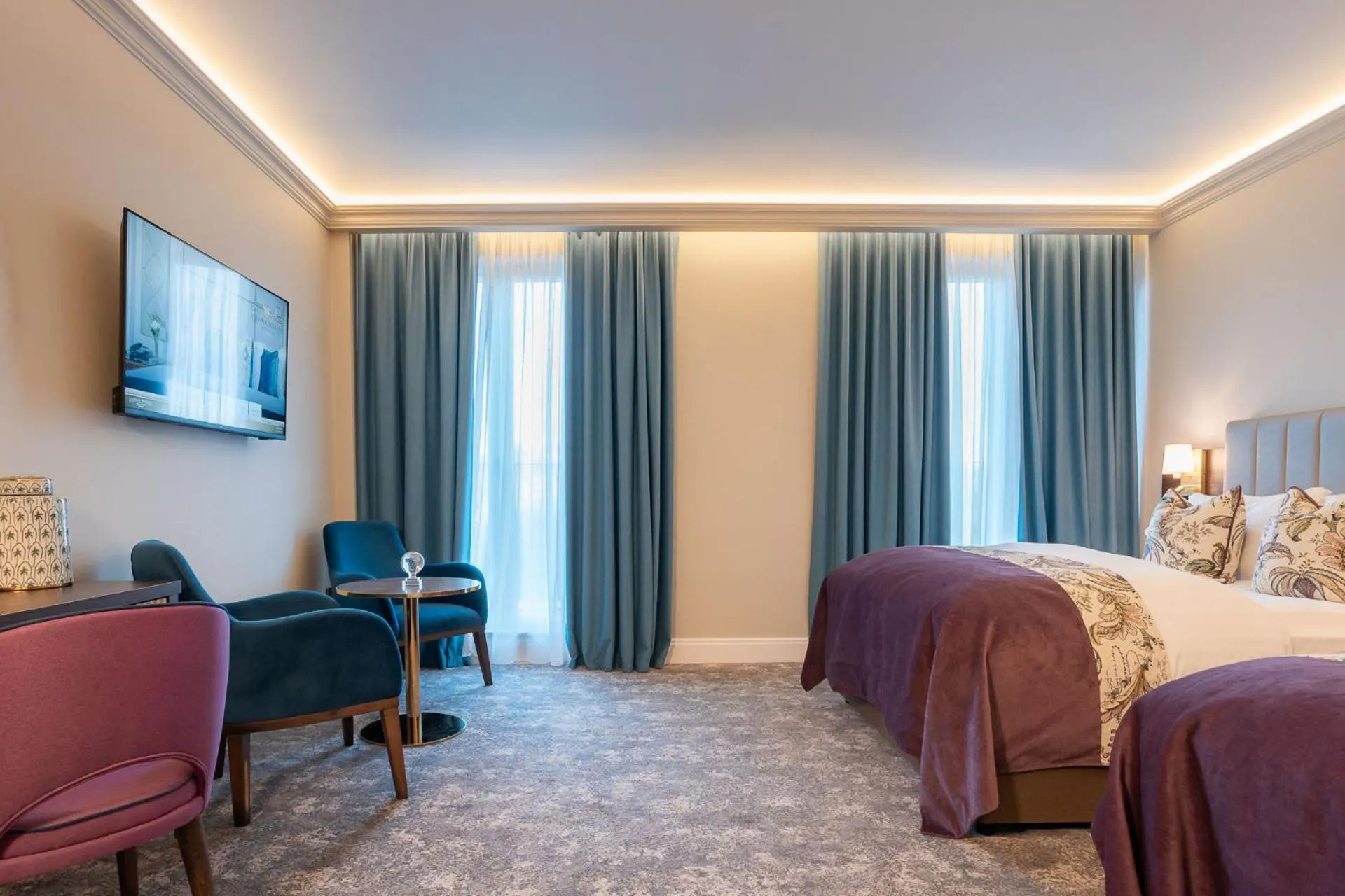 Bedroom, Bed in Cork's Vienna Woods Hotel & Villas