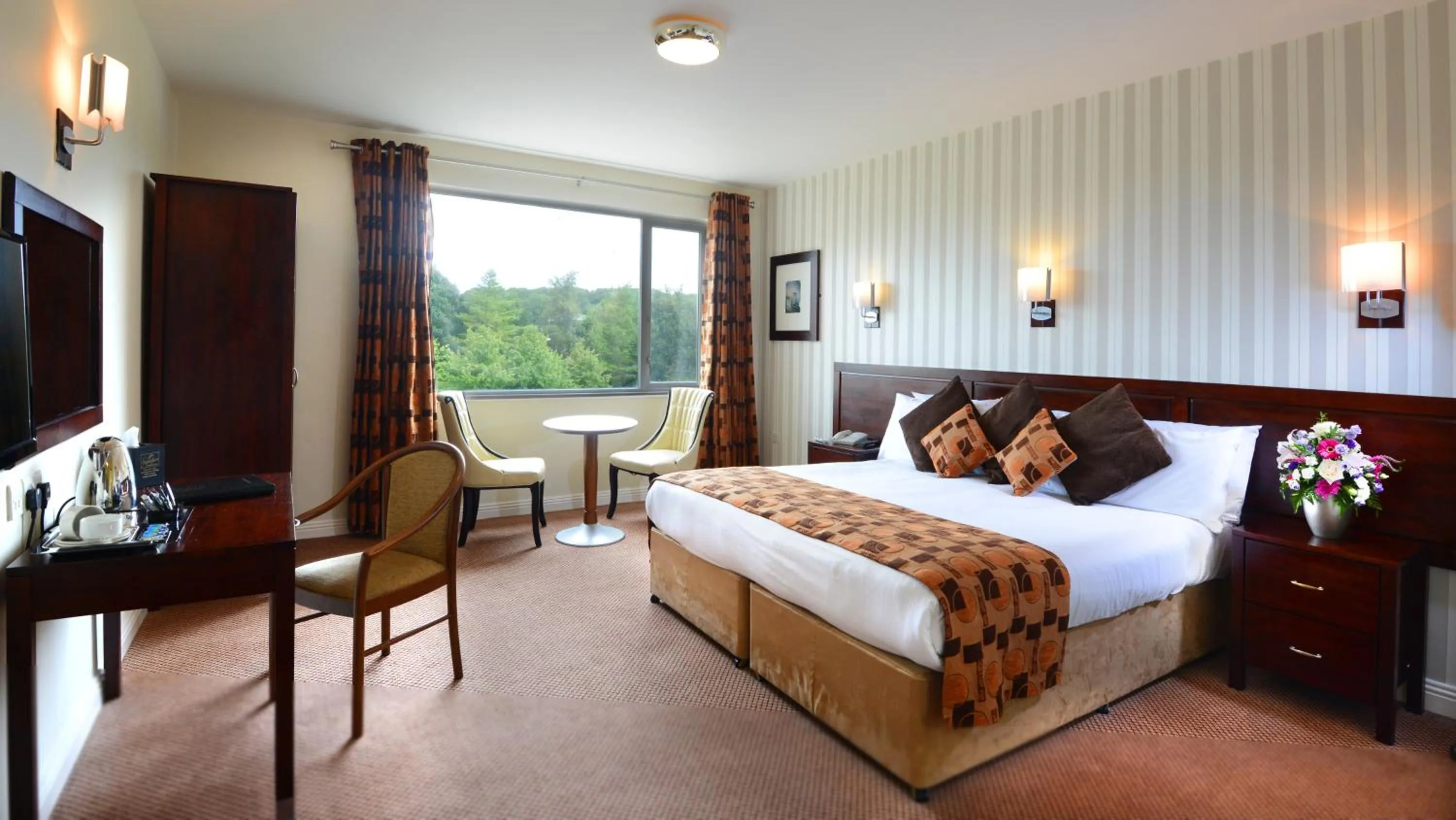 Bedroom, Bed in Kiltimagh Park Hotel