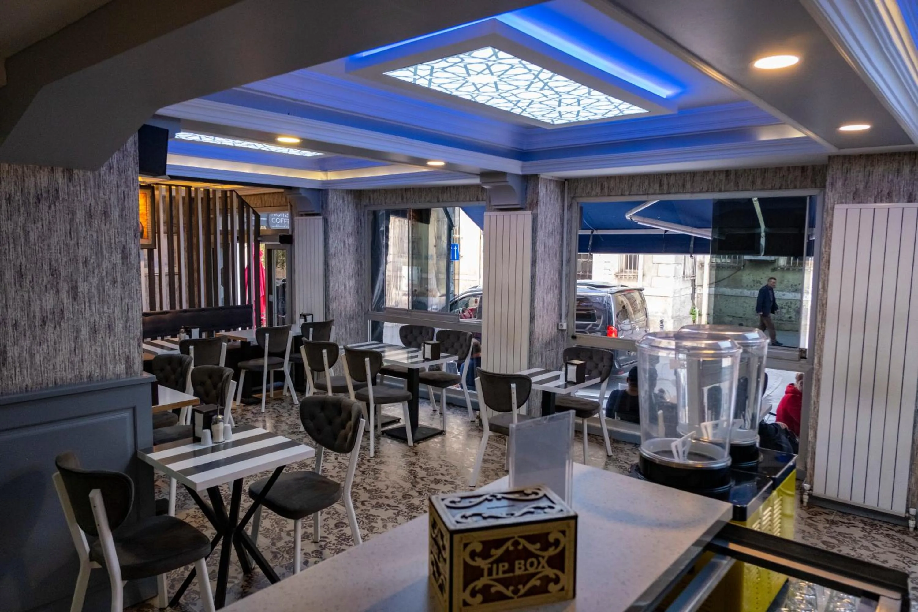 Restaurant/places to eat in Albatros Hagia Sophia Hotel