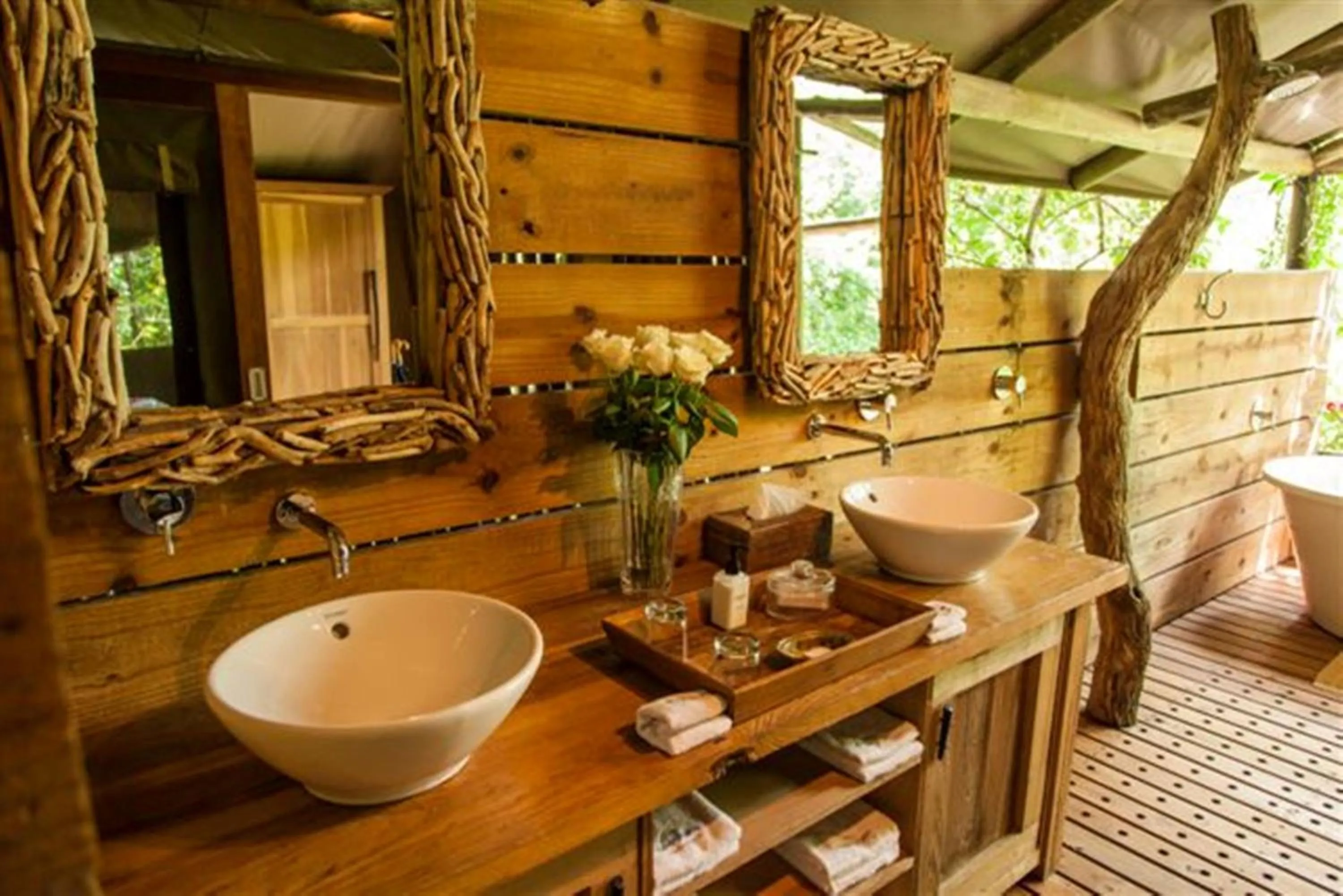 Shower in Summerfields Rose Retreat and Spa