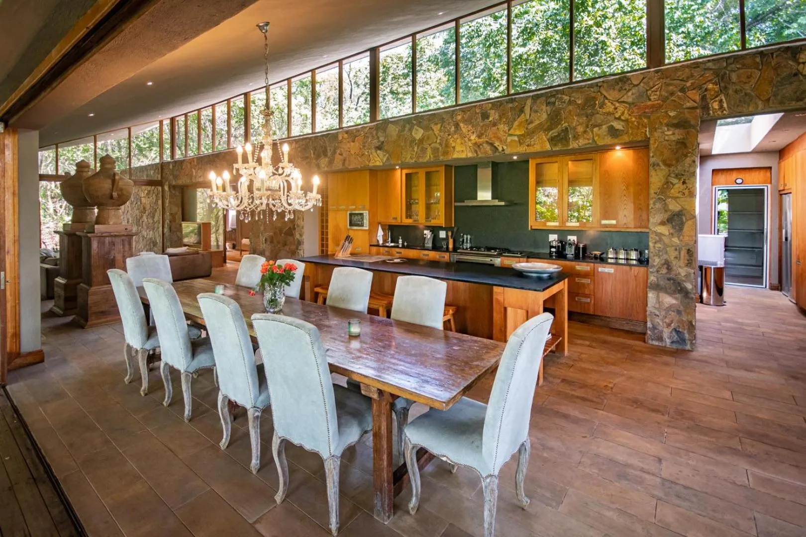 Dining area in Summerfields Rose Retreat and Spa