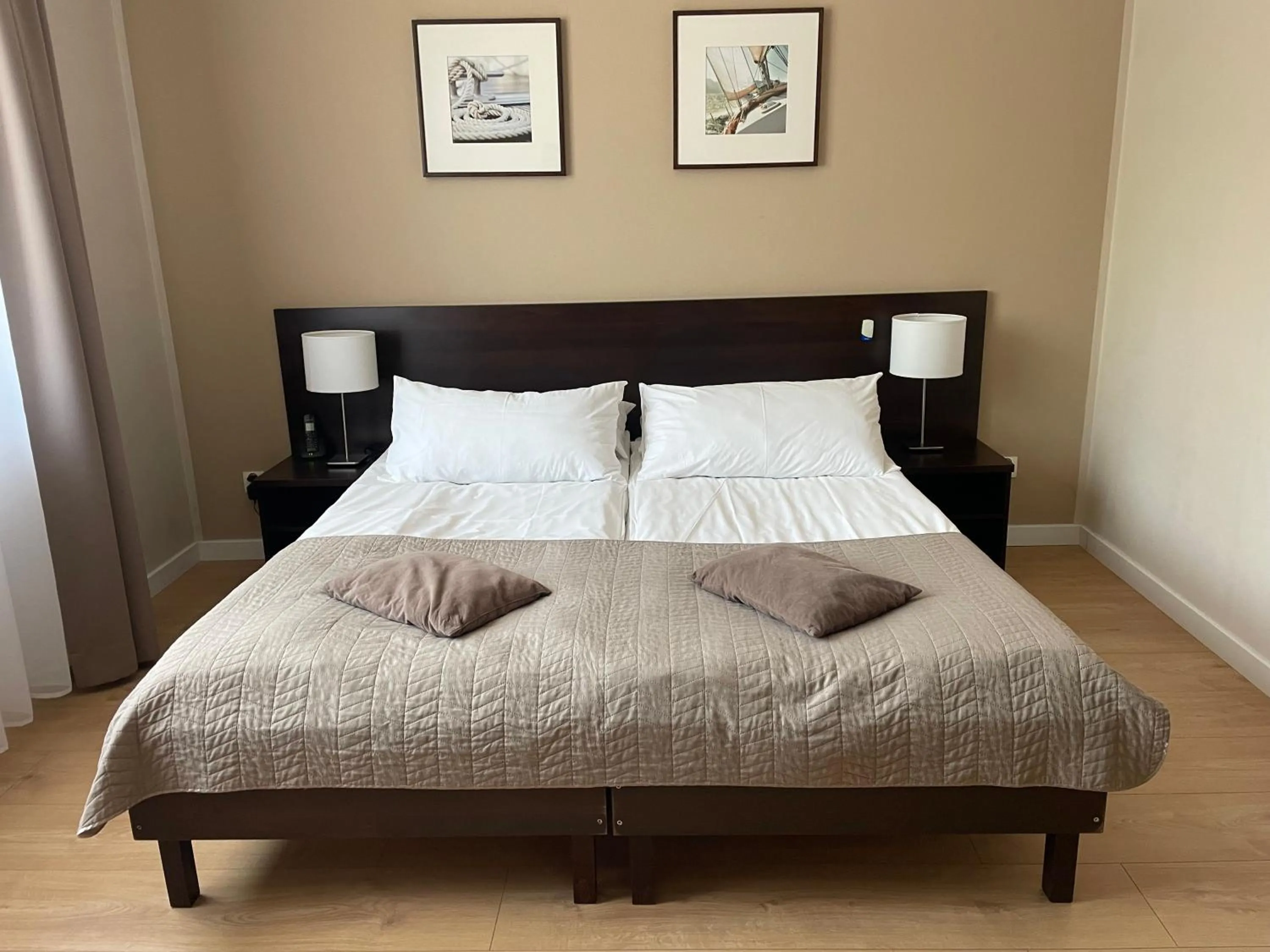 Bed in Hotel Santa Monica