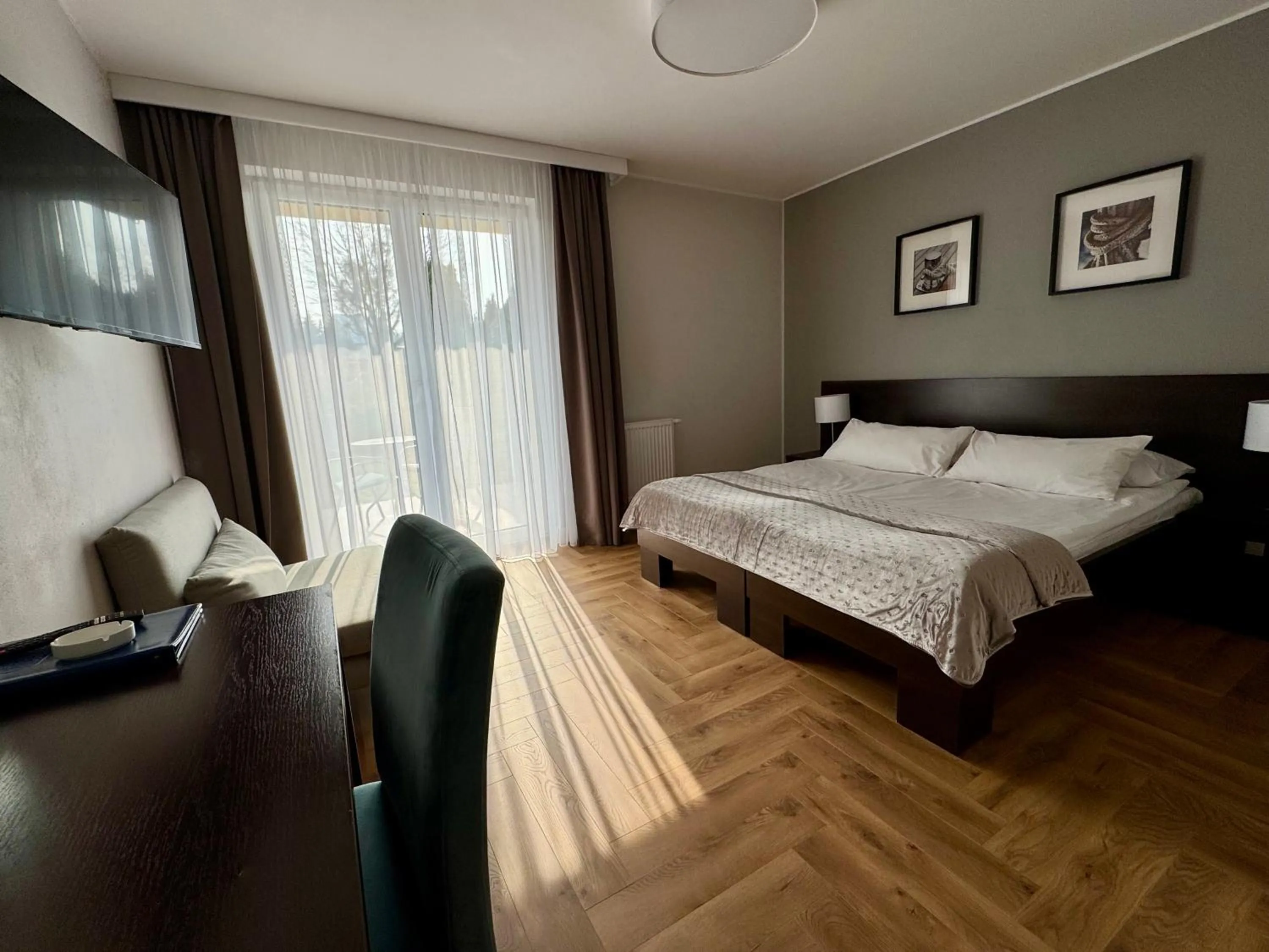 Photo of the whole room, Bed in Hotel Santa Monica