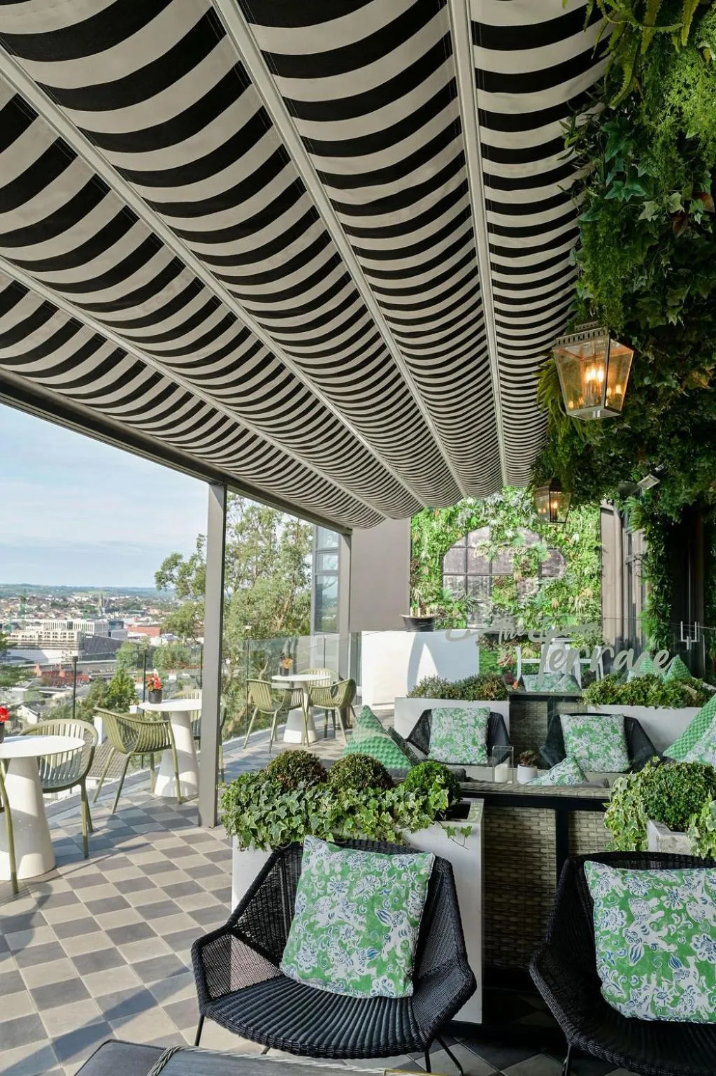 Balcony/Terrace in The Montenotte Hotel