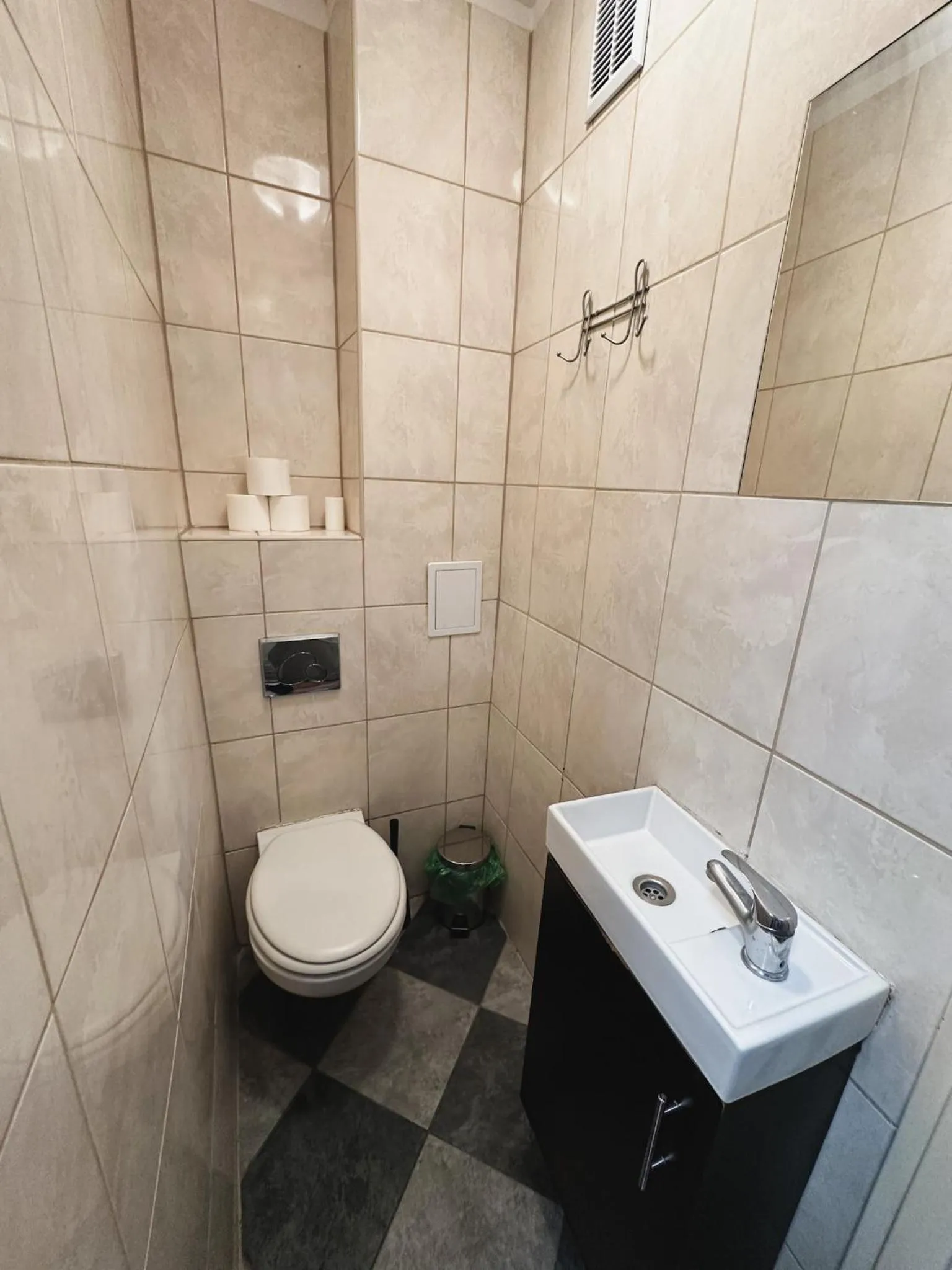 Toilet in Kwadrat B&B Spiechowicza