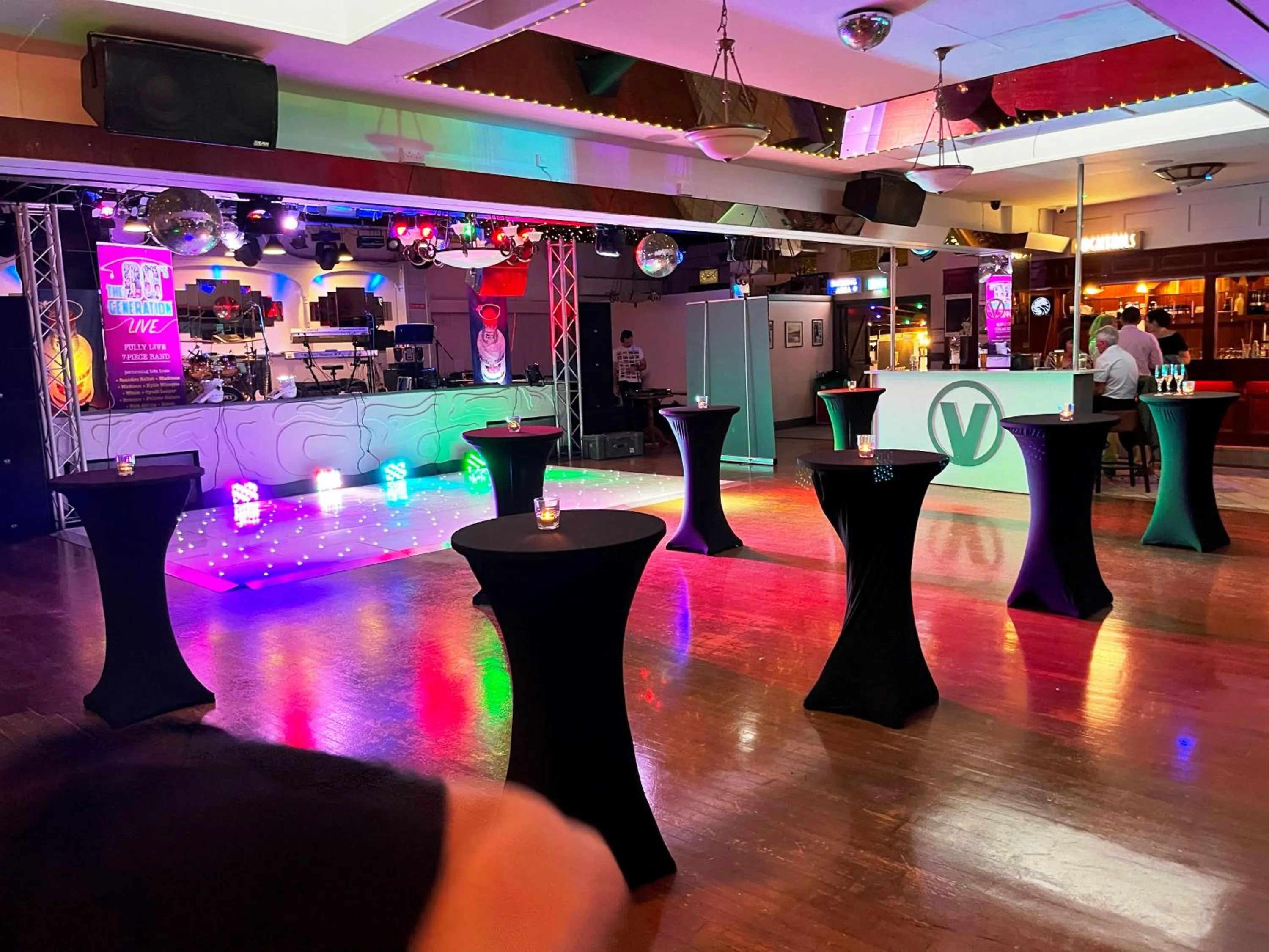 People in O'Shea's Hotel