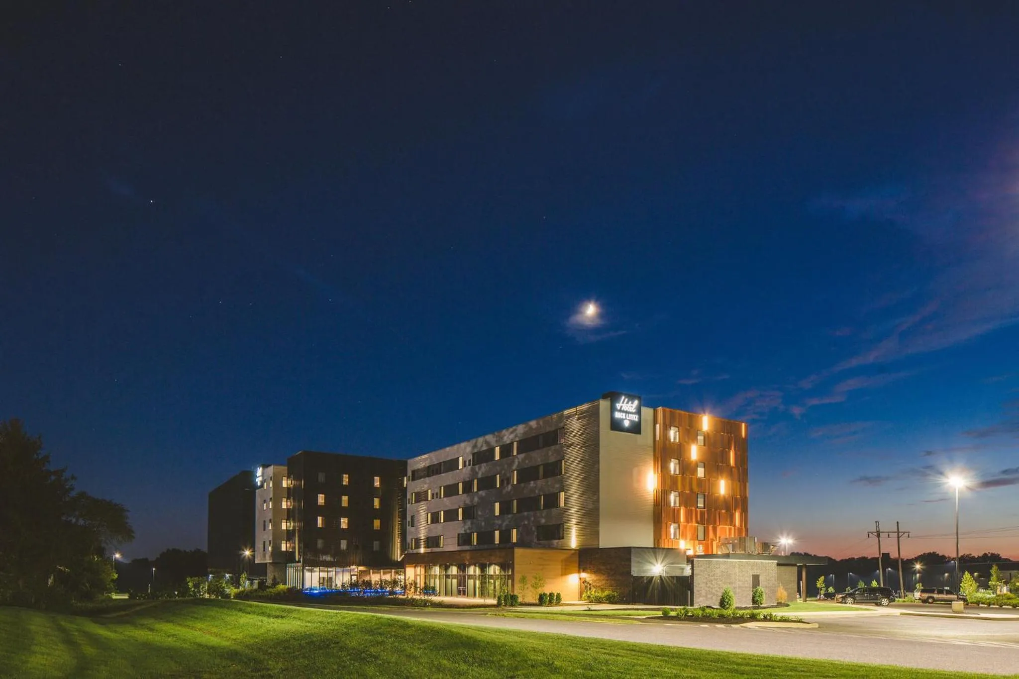 Property building in Hotel Rock Lititz