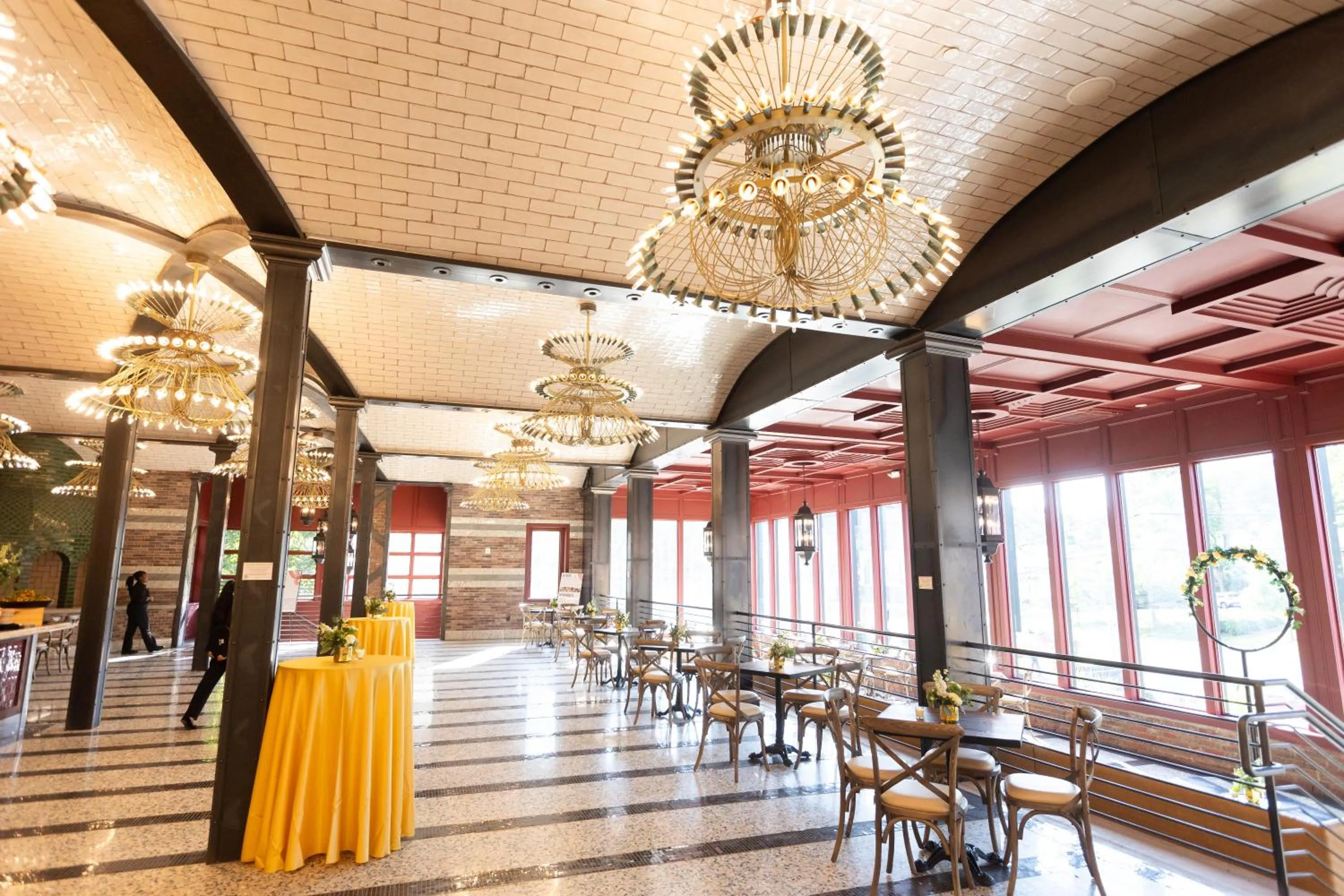 Restaurant/places to eat in The Albion Summit