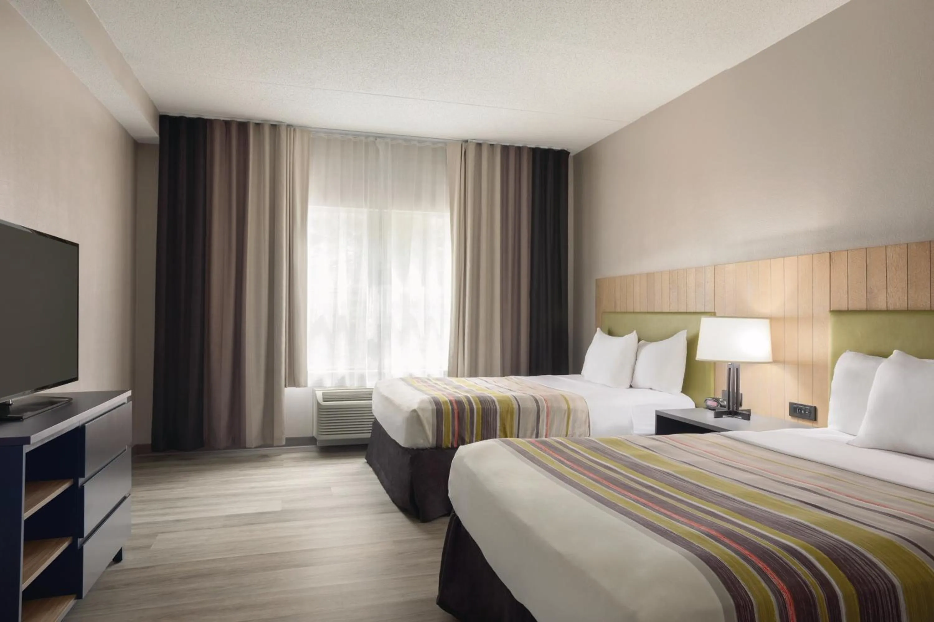 Bedroom, Bed in Country Inn & Suites by Radisson, Chattanooga-Lookout Mountain