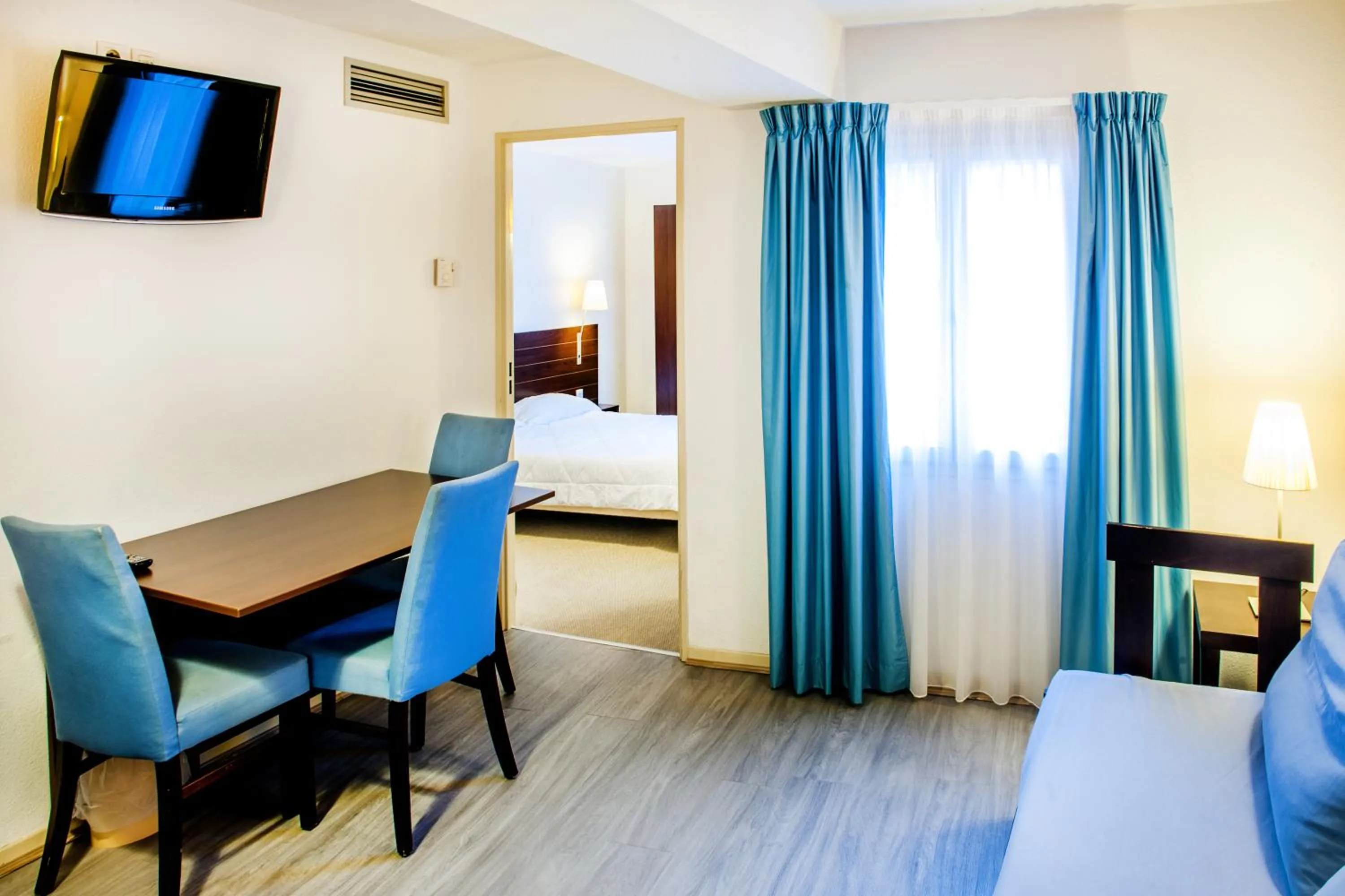 Living room, Bed in Appart'hôtel Saint Jean