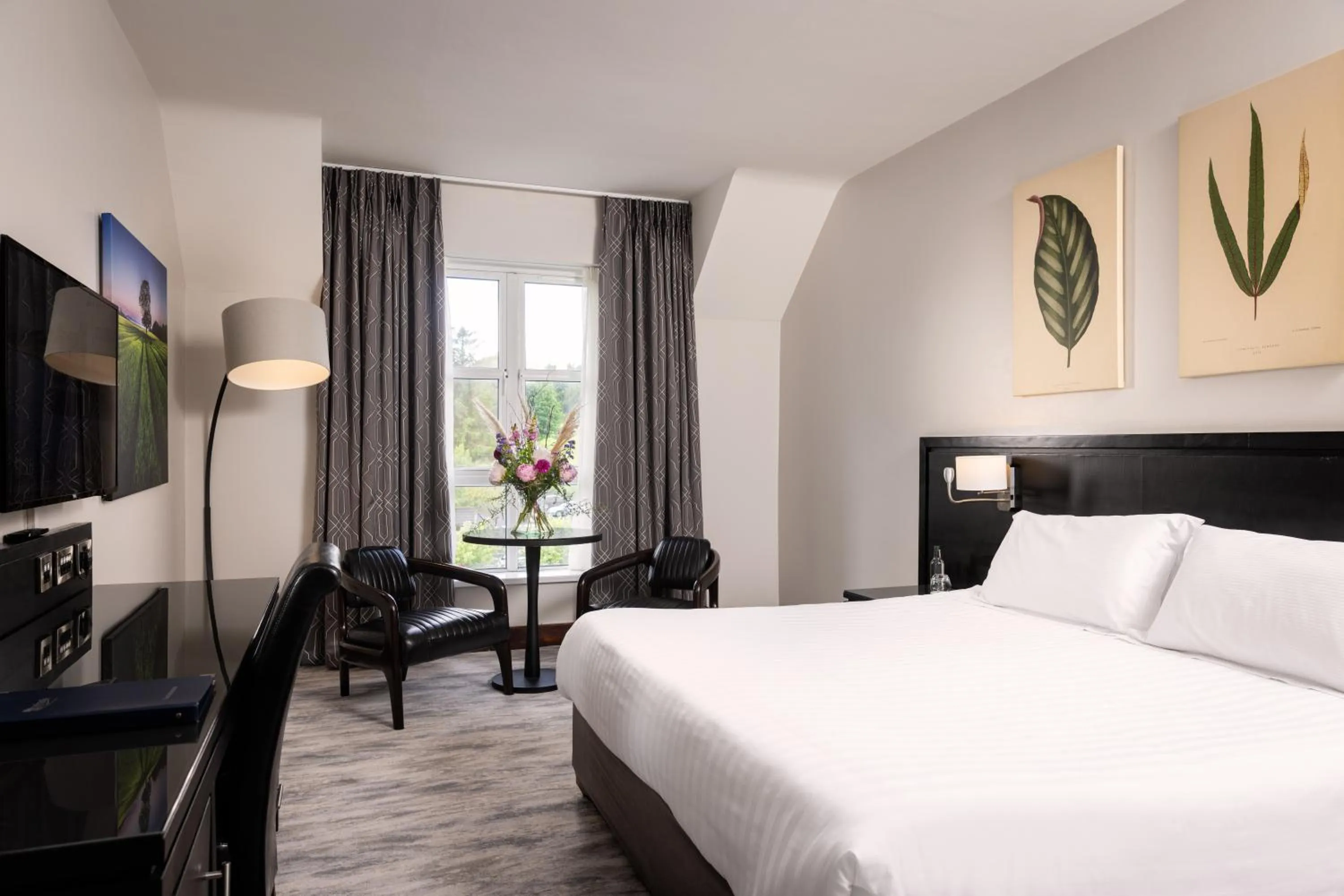 Bedroom, Bed in Redcastle Hotel