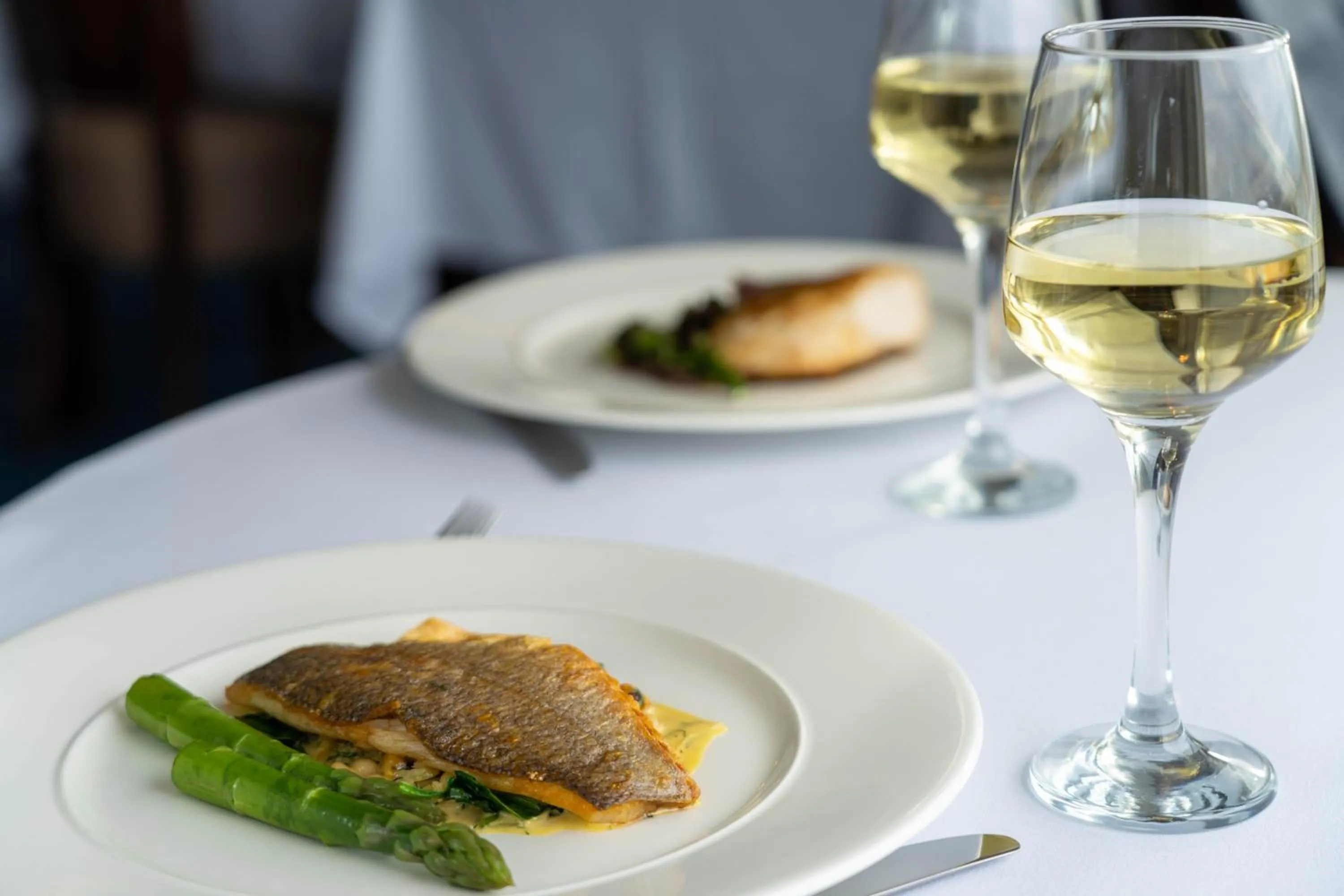 Food and drinks in Redcastle Hotel