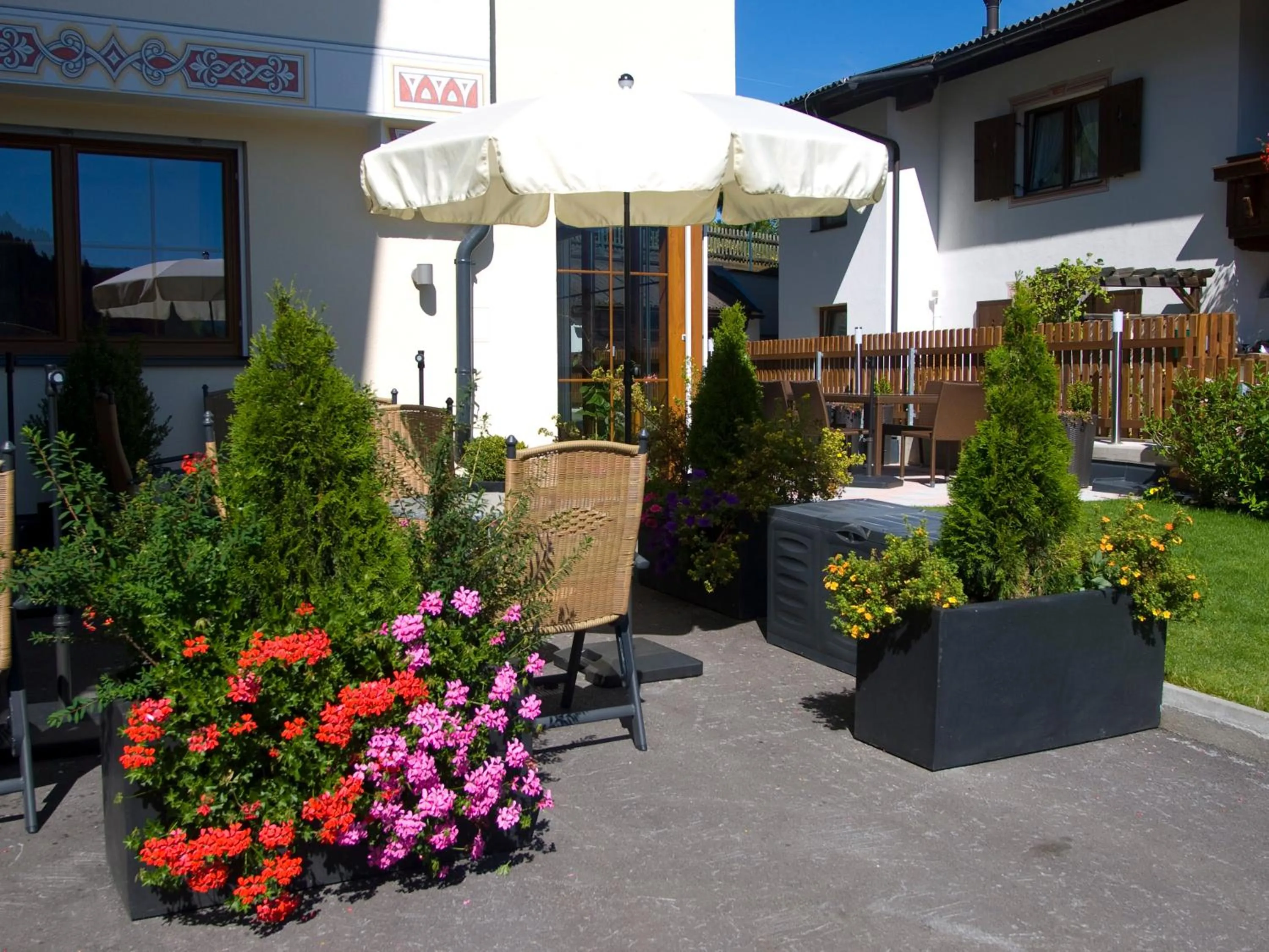 Garden in Apart-Hotel Aurora Fiss