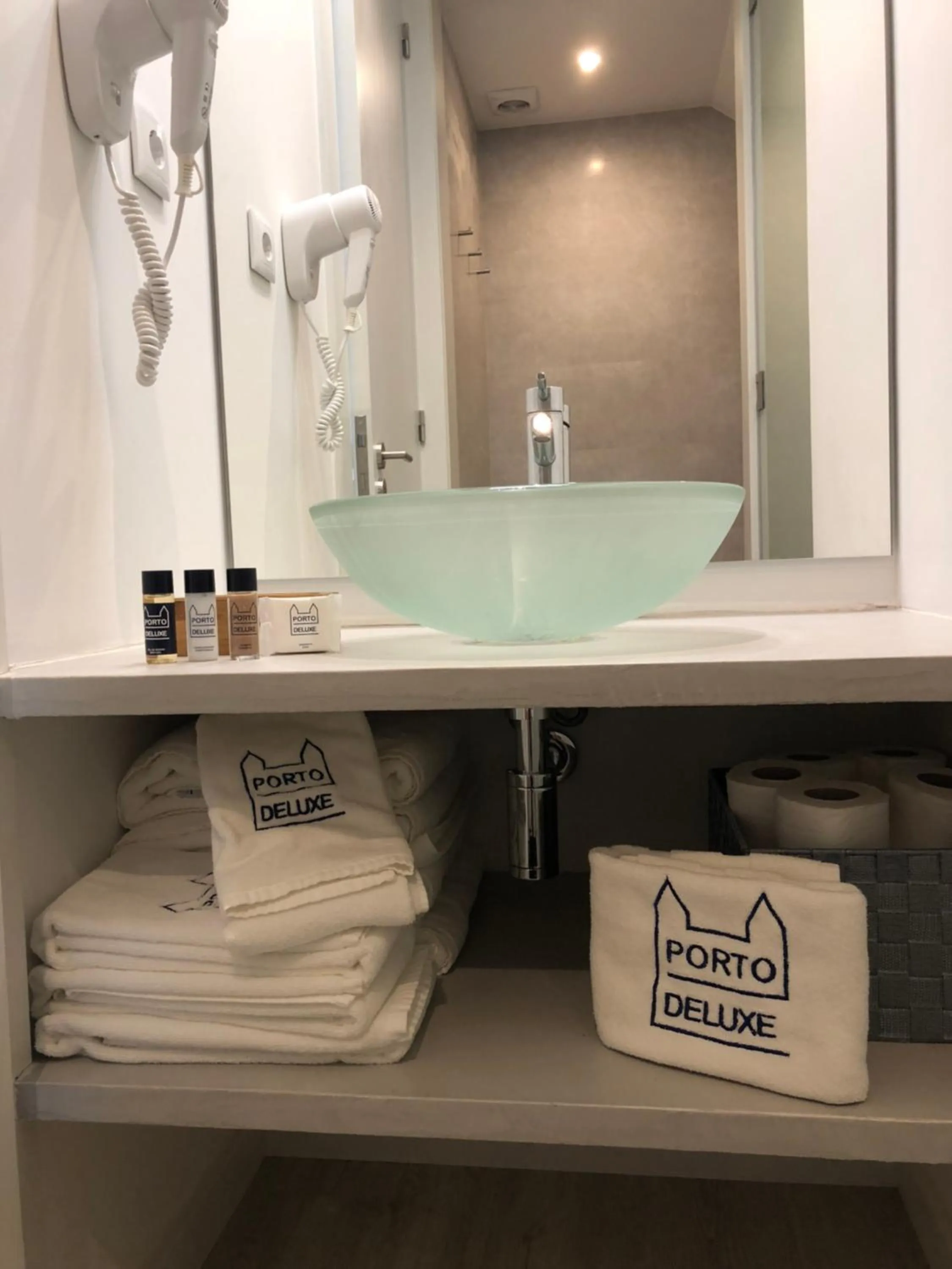 Bathroom in Porto Deluxe Suites