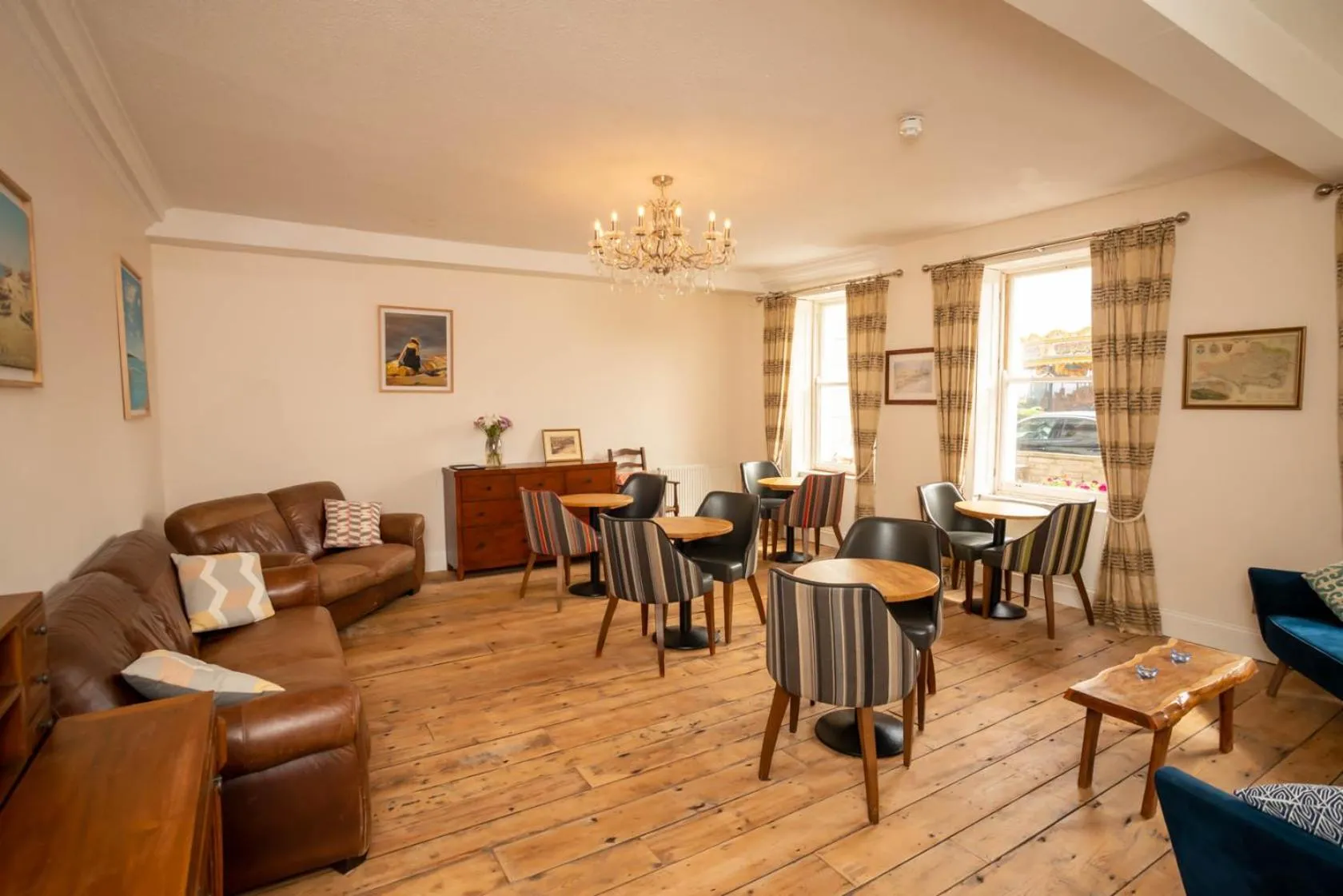 Lounge or bar in Alexandra Hotel