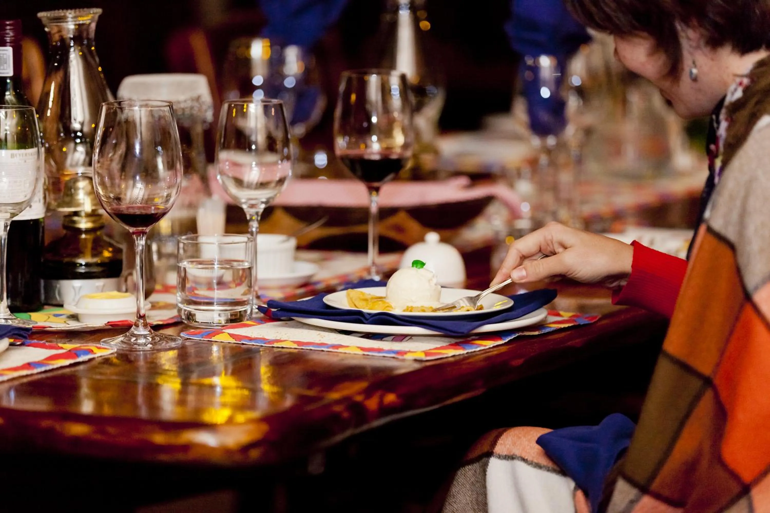 Restaurant/places to eat in Needles Lodge