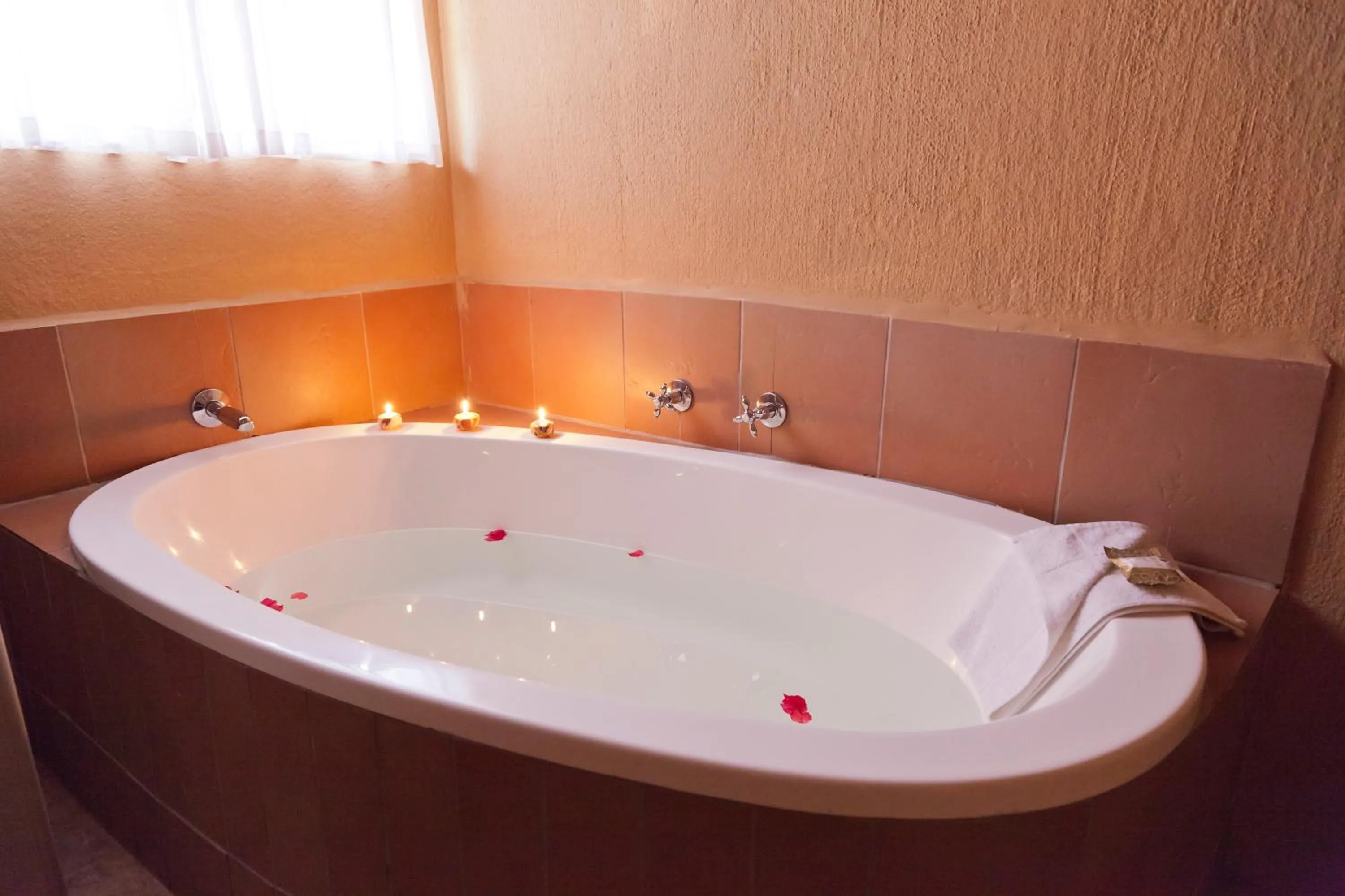 Bathroom in Needles Lodge