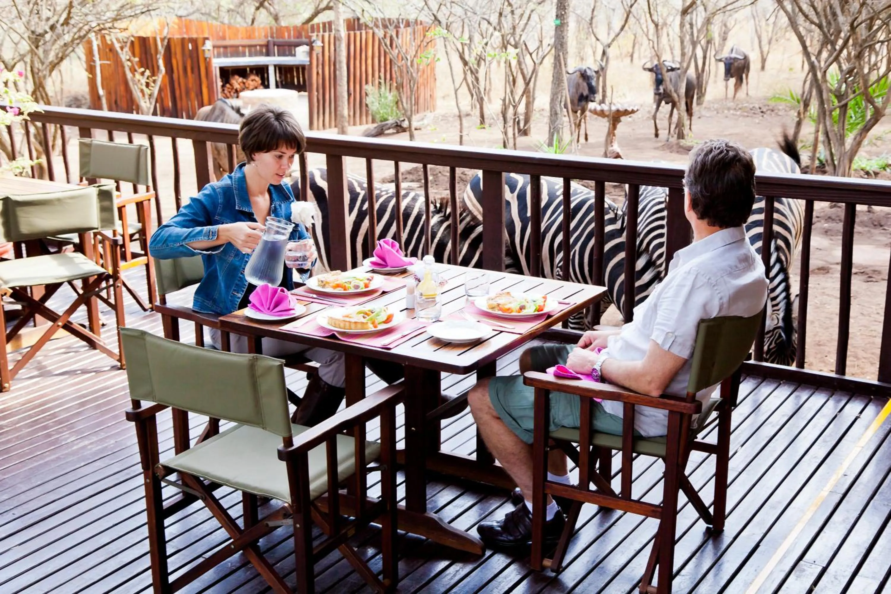 Restaurant/places to eat in Needles Lodge