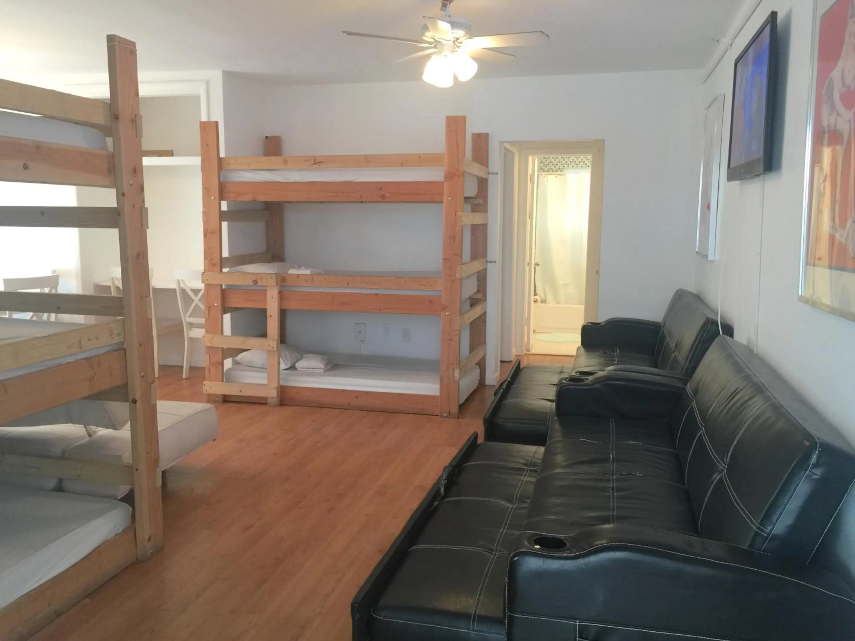 One-Bedroom Apartment in Bikini Lodge