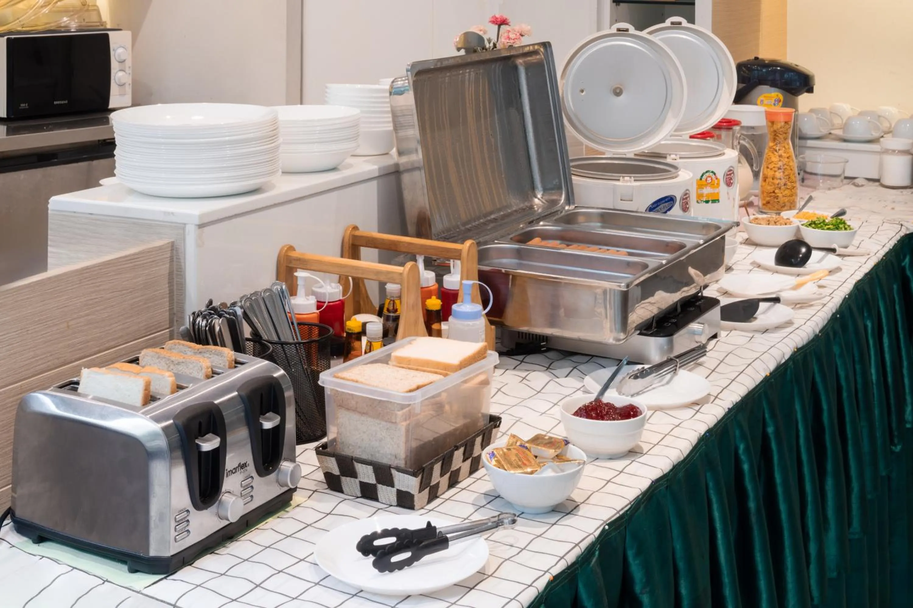 Food and drinks in Samyan Serene Hotel