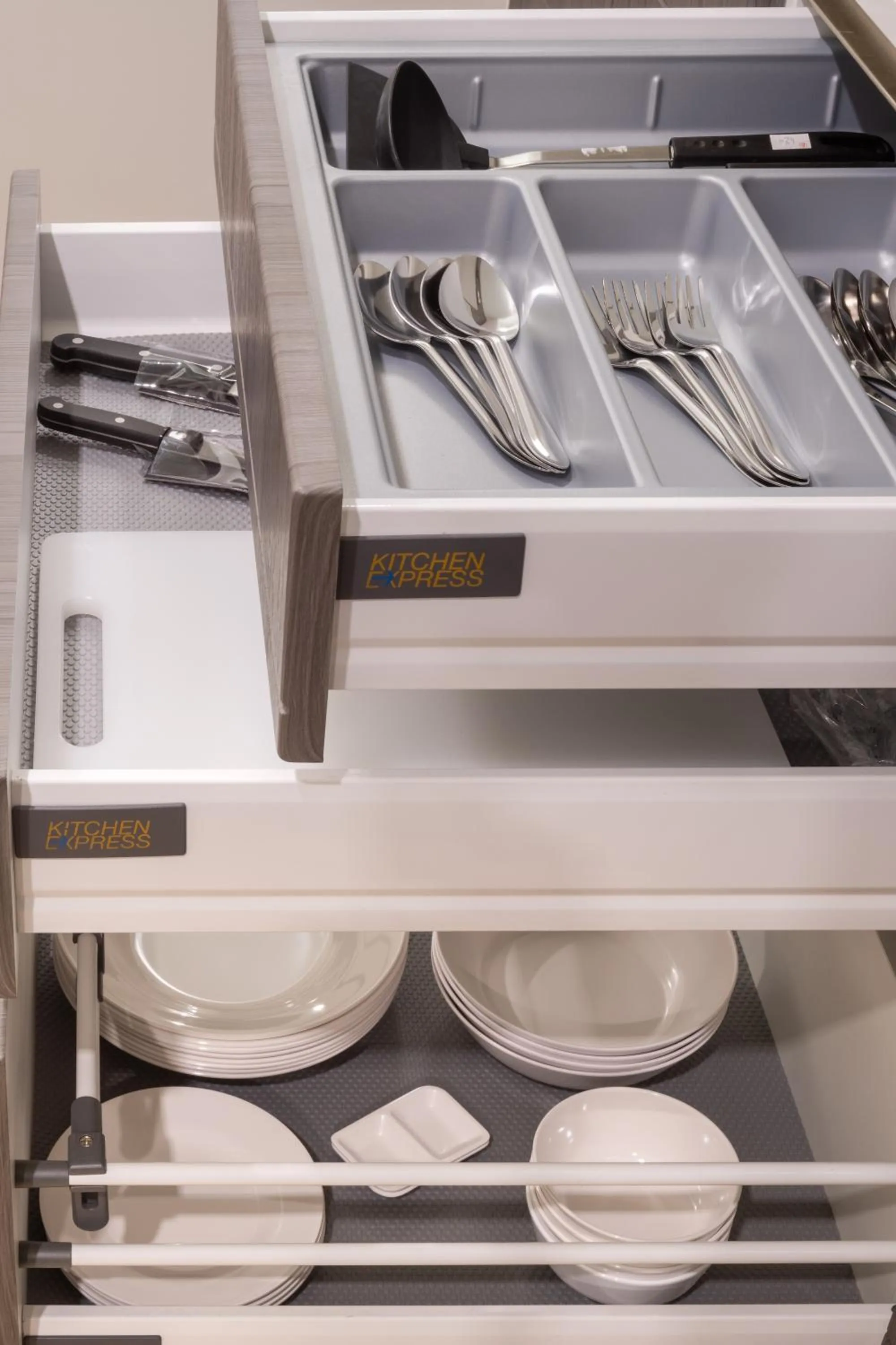 Kitchen or kitchenette in Samyan Serene Hotel