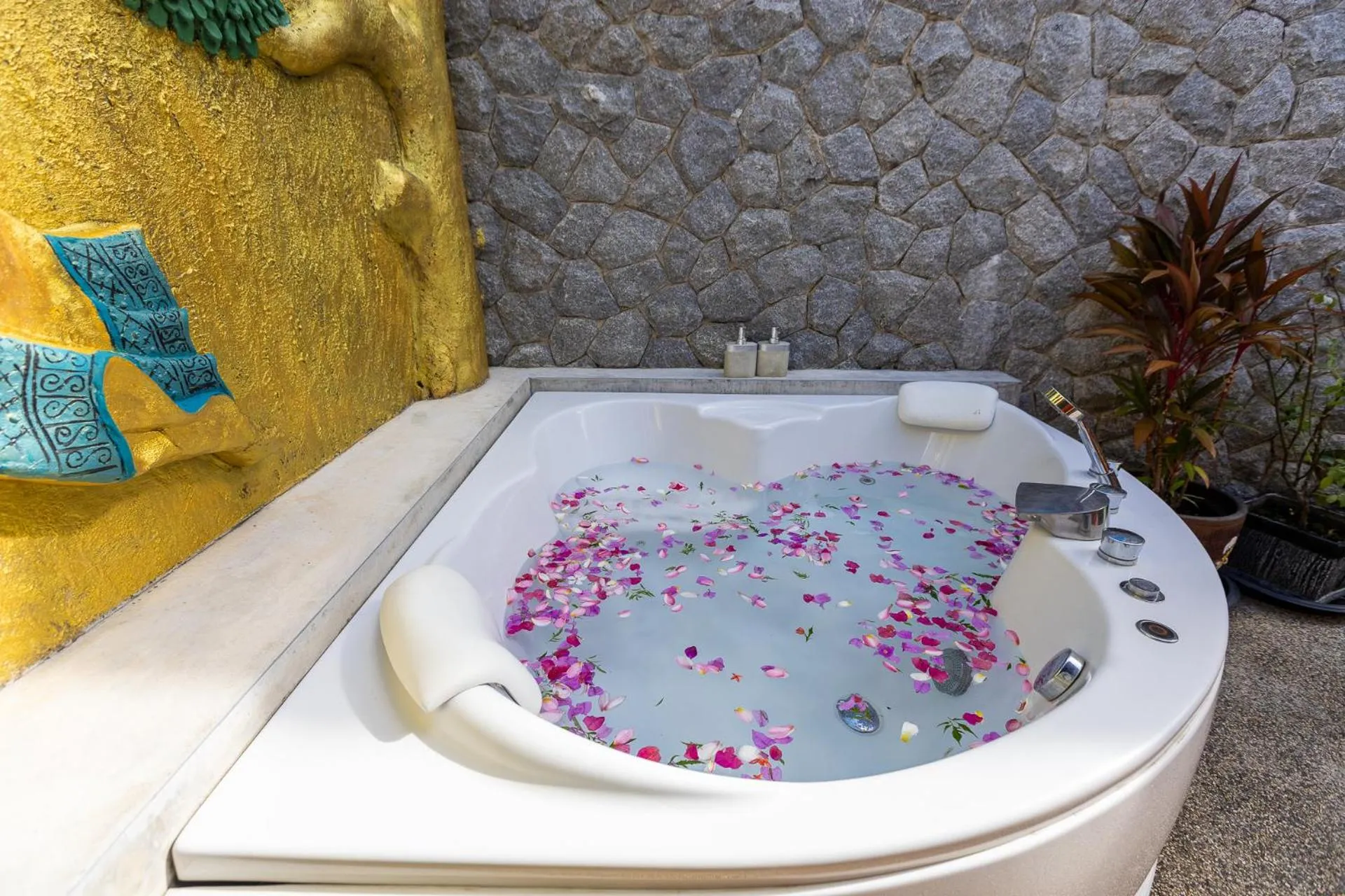 Peace Blue Naiharn Naturist Resort Phuket SHA Extra Plus