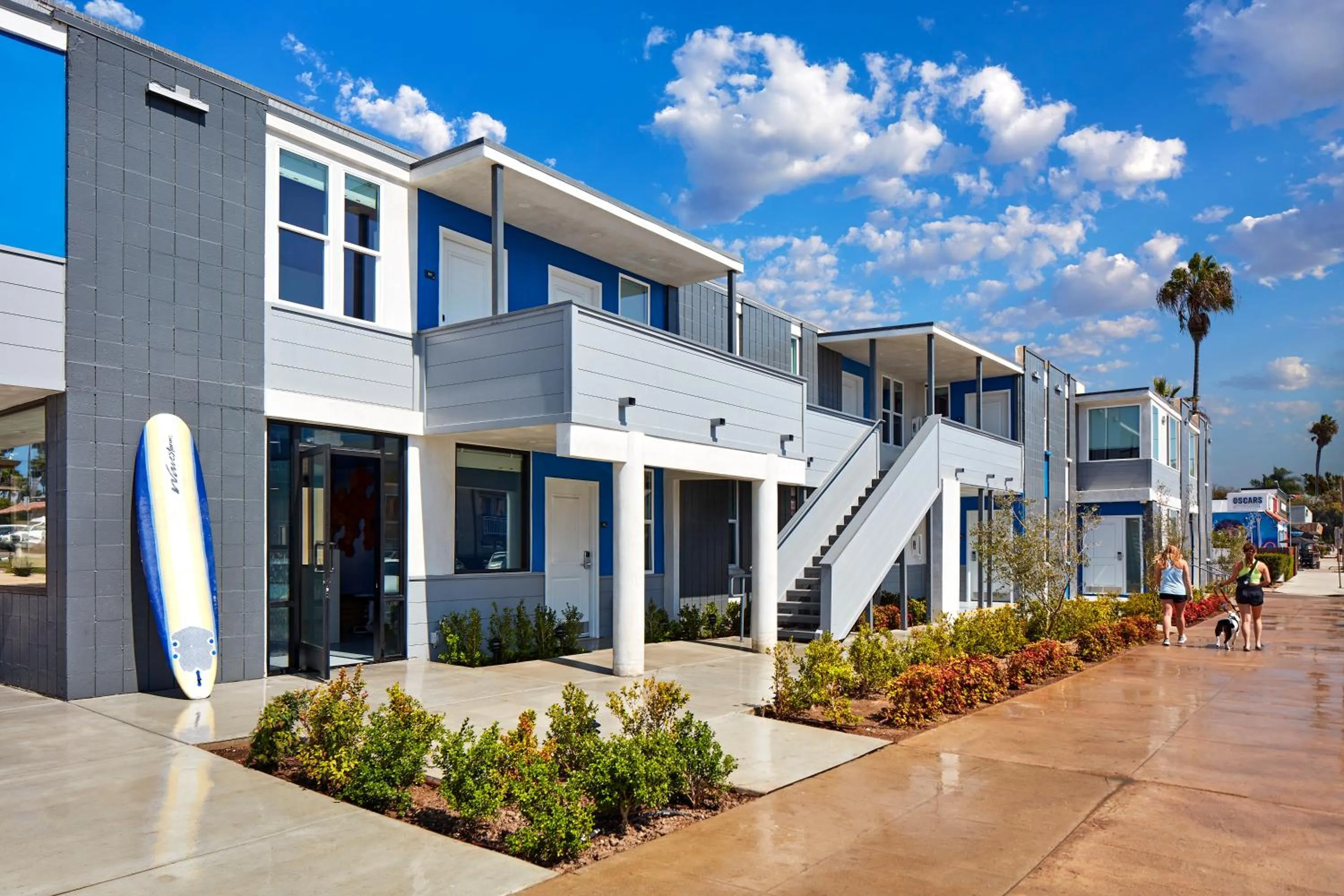 Facade/entrance in Pacific View Inn