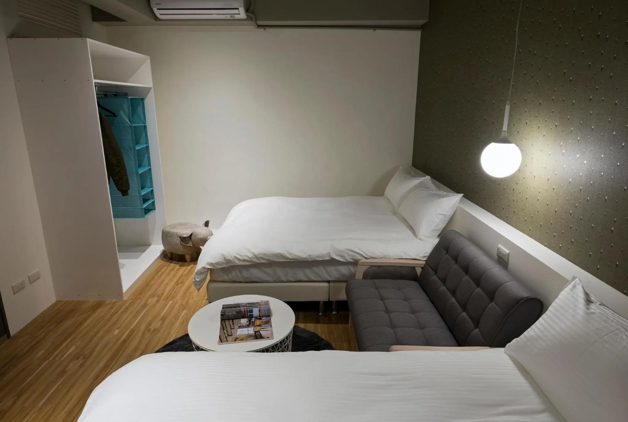 Photo of the whole room, Bed in 109台北旅館-台北109青旅 109 Taipei Hotel - Taipei 109 Hostel