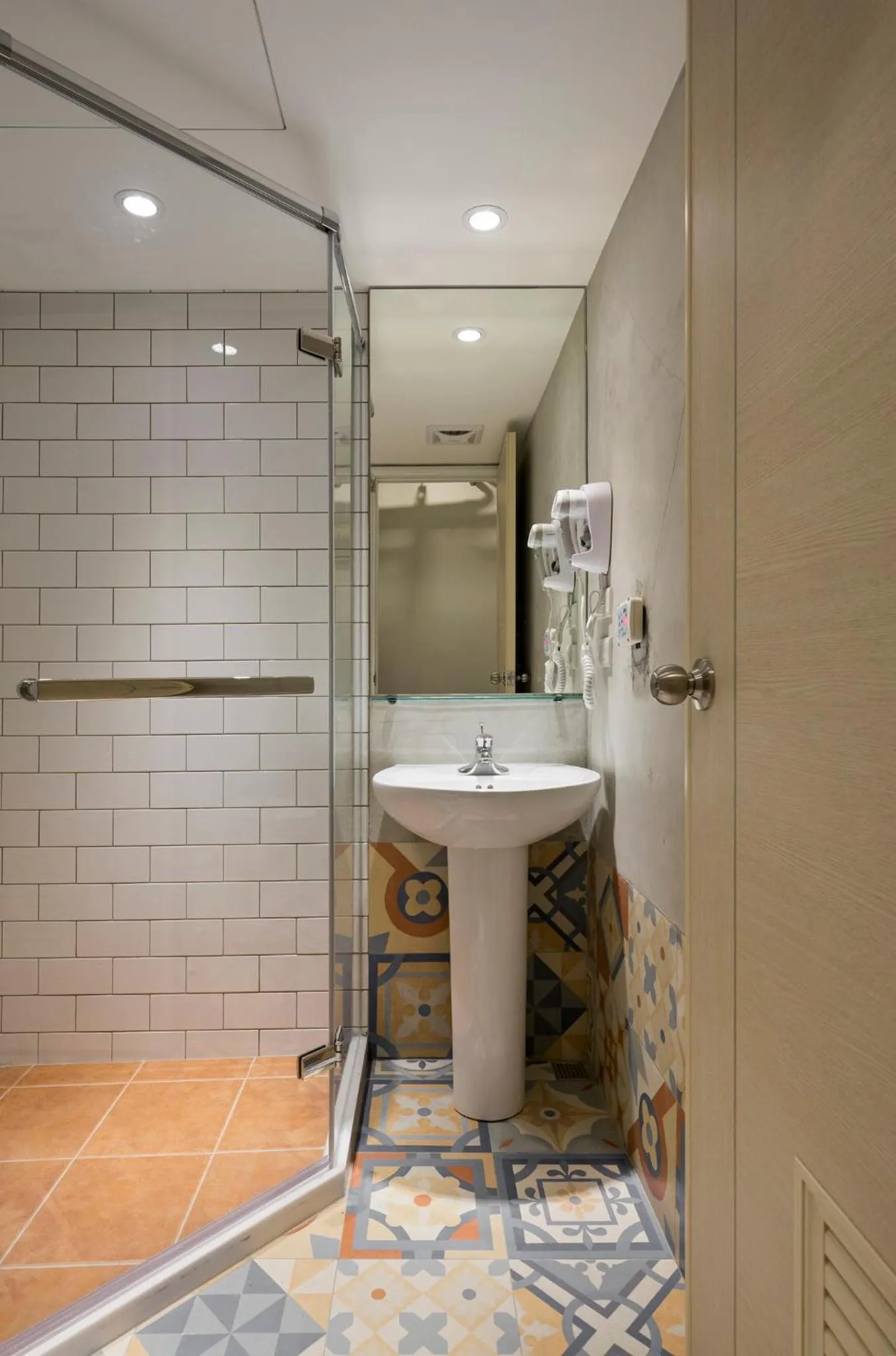 Photo of the whole room in 109台北旅館-台北109青旅 109 Taipei Hotel - Taipei 109 Hostel