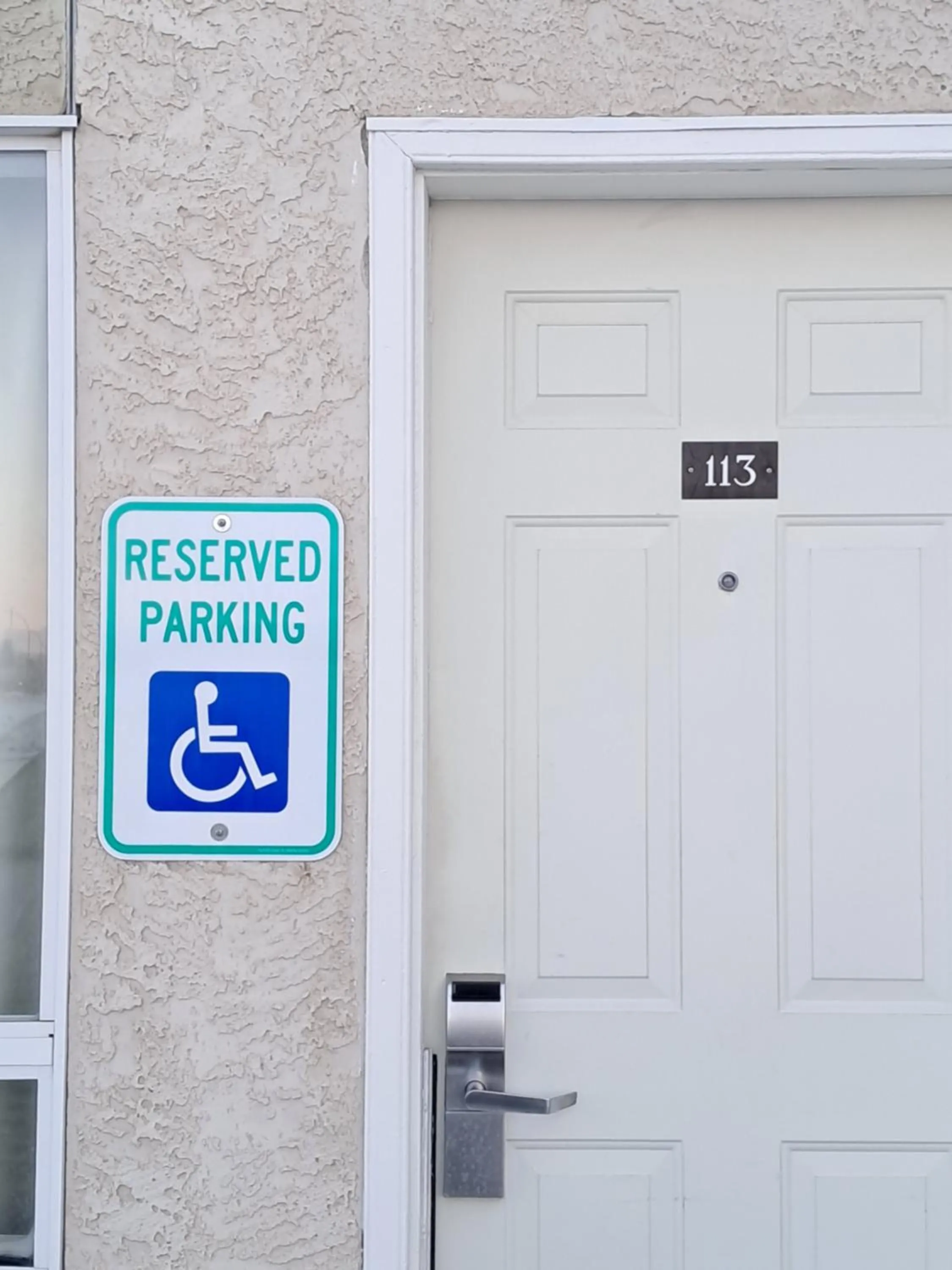 Parking in Motel 6-Regina, SK