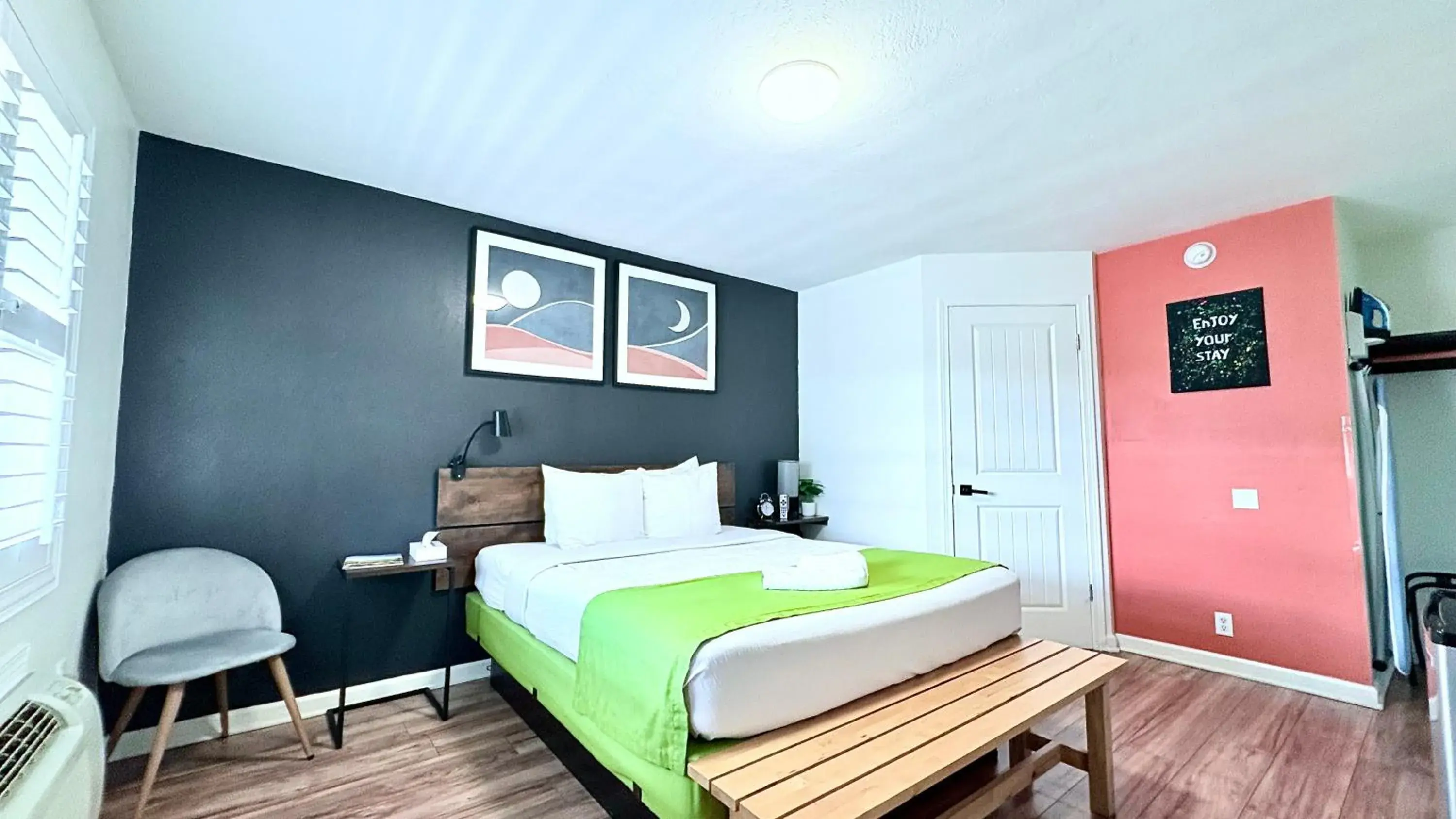 Queen Room in City Center Motel Queen Room in City Center Motel