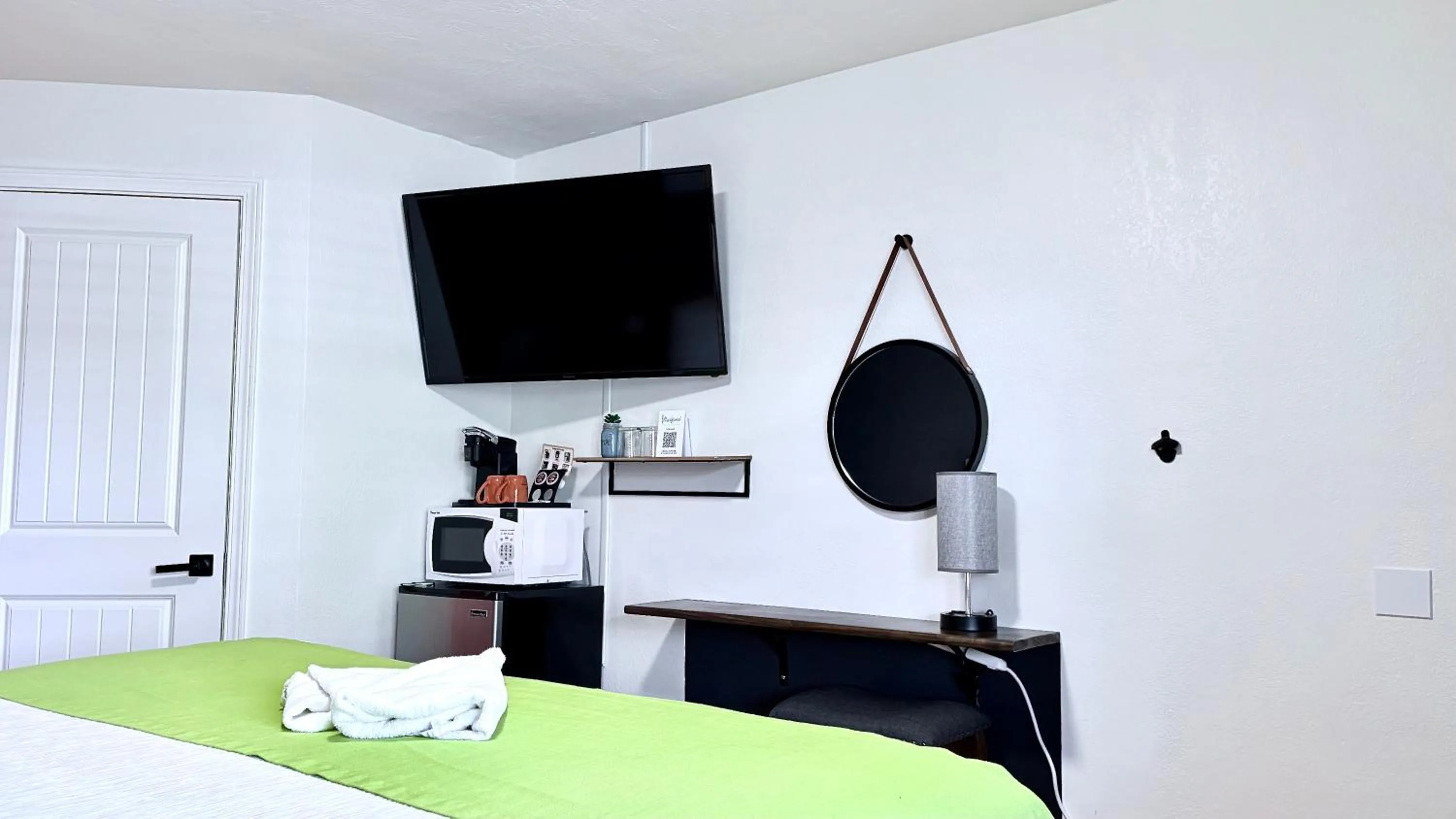 TV and multimedia, Bed in City Center Motel