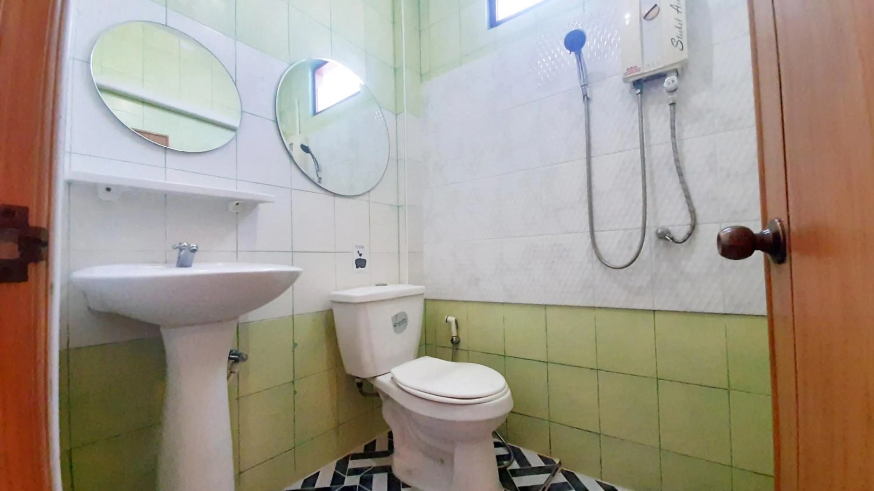 Bathroom in Lay Day