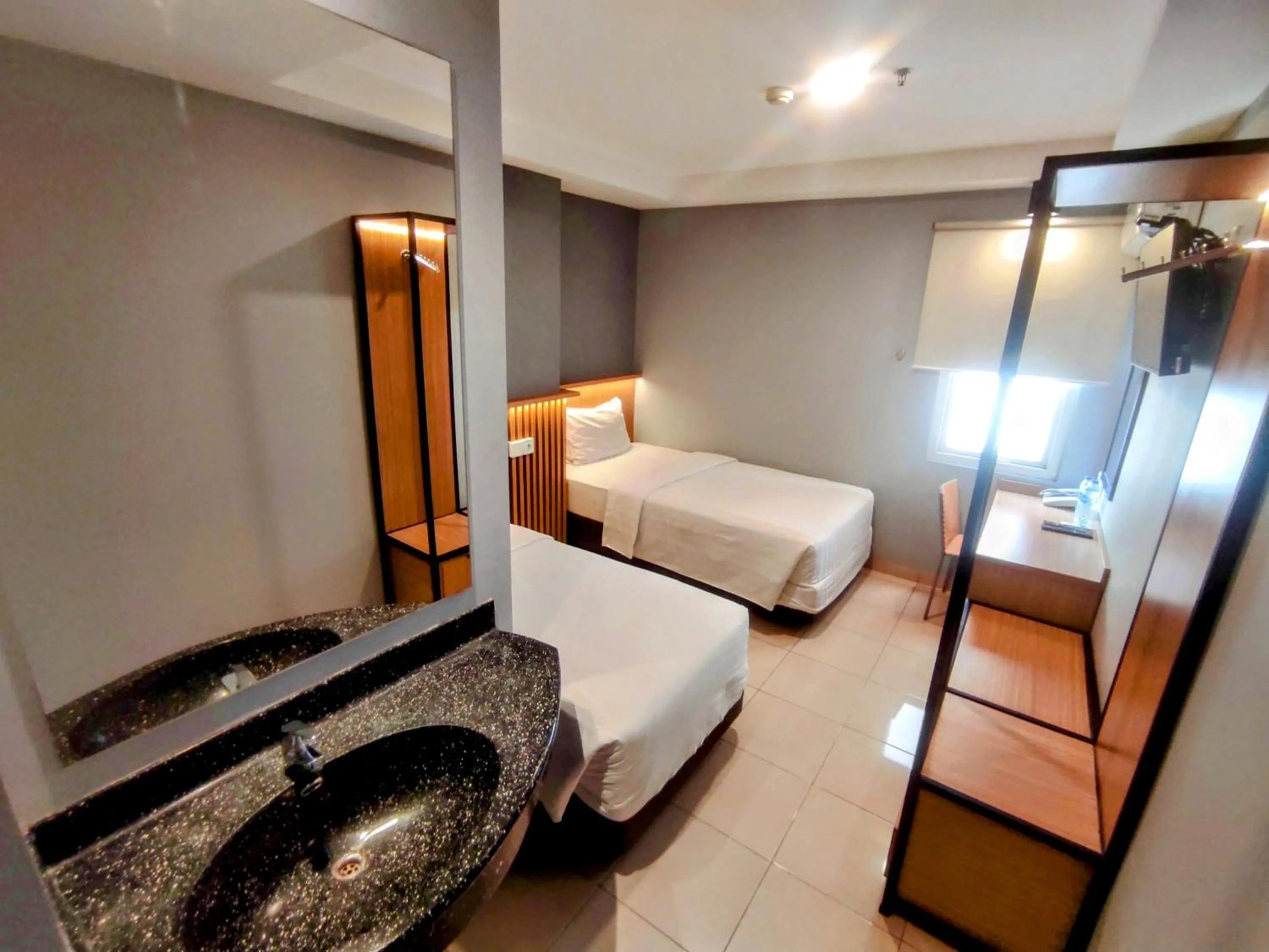 Bedroom, Bed in Studio One Thamrin Hotel