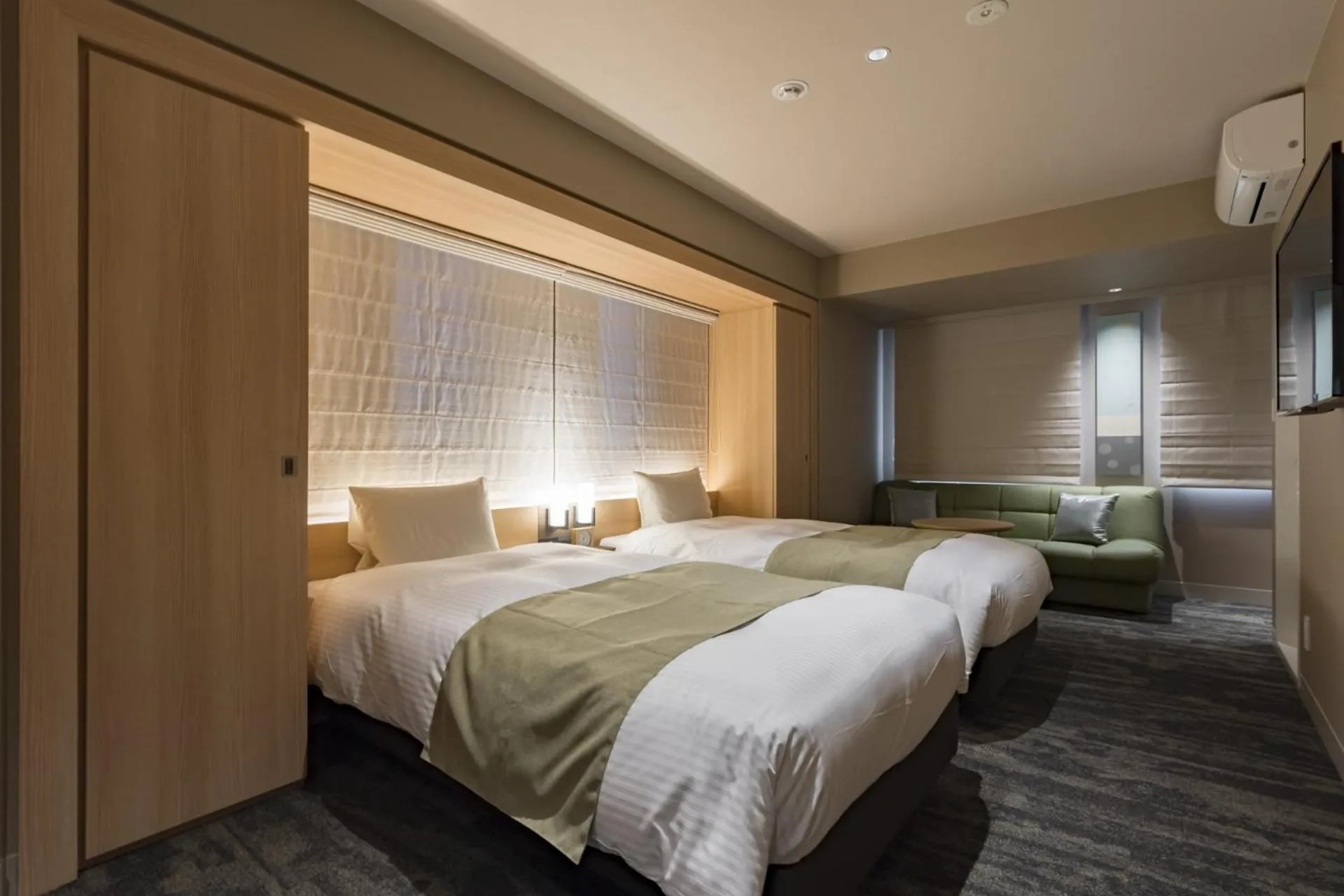 Bed in Kyoto Gion U-BELL Hotel