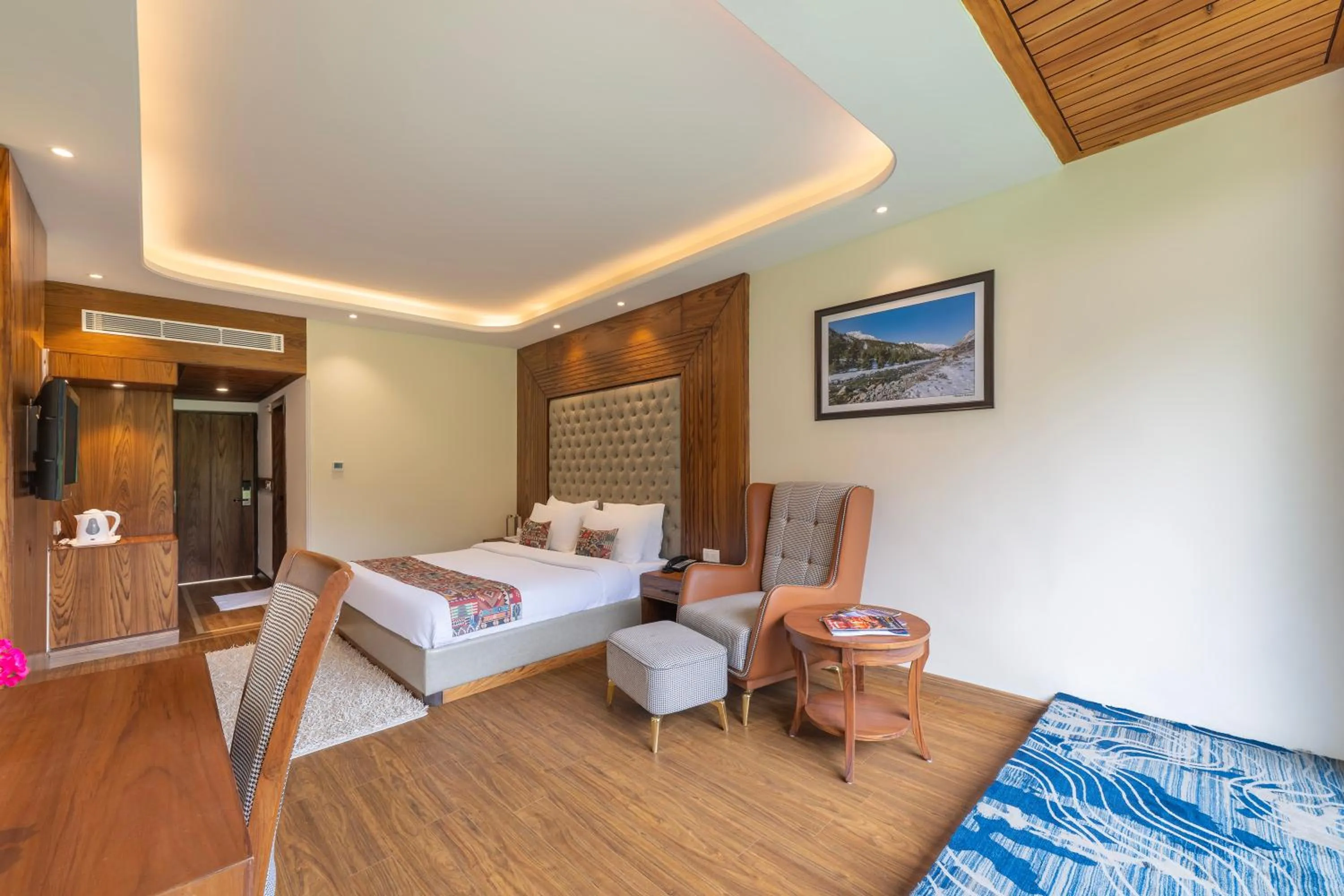 Bed in Snow Valley Resorts & Spa Manali