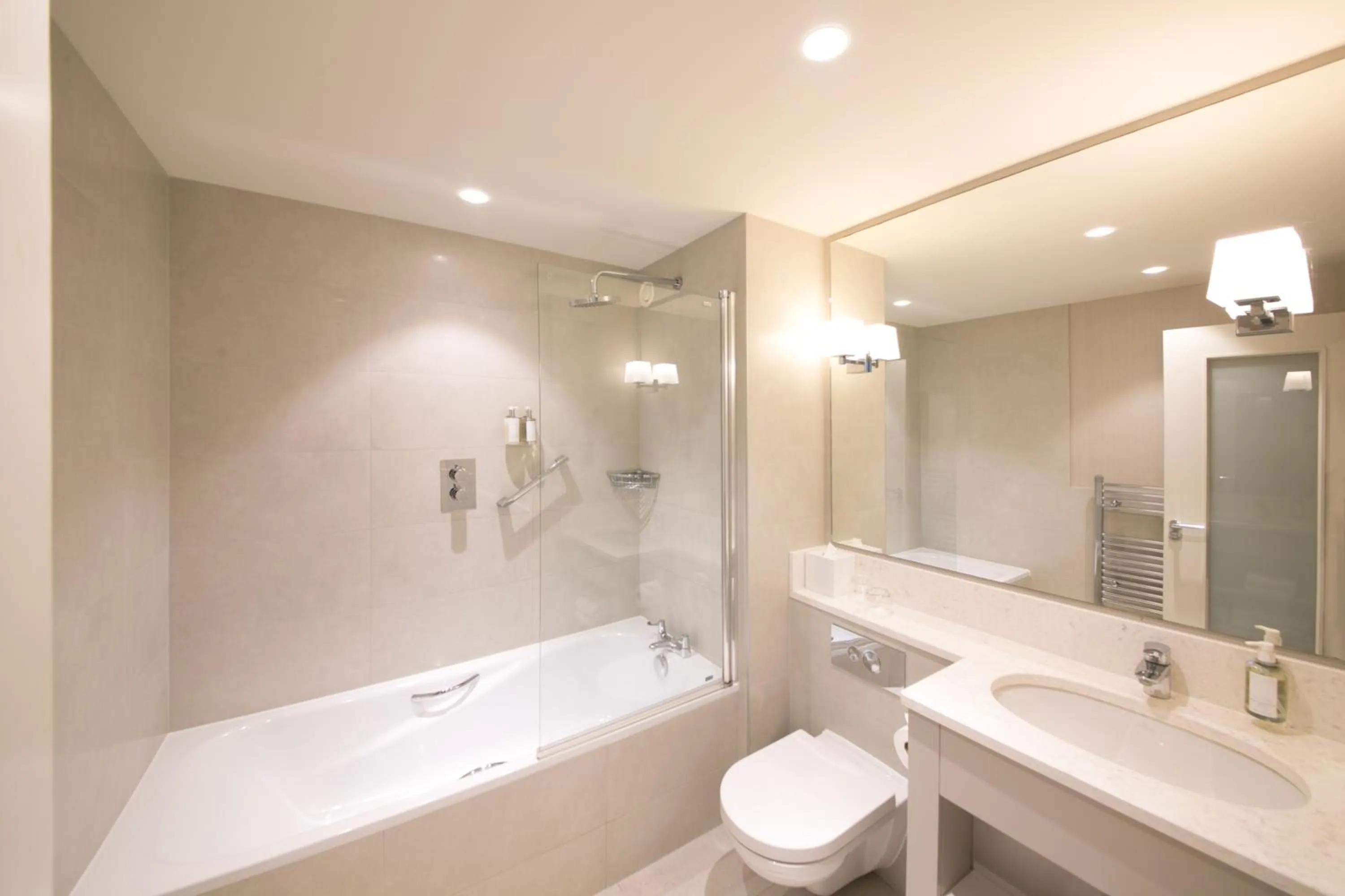 Bathroom in Portmarnock Resort & Jameson Golf Links