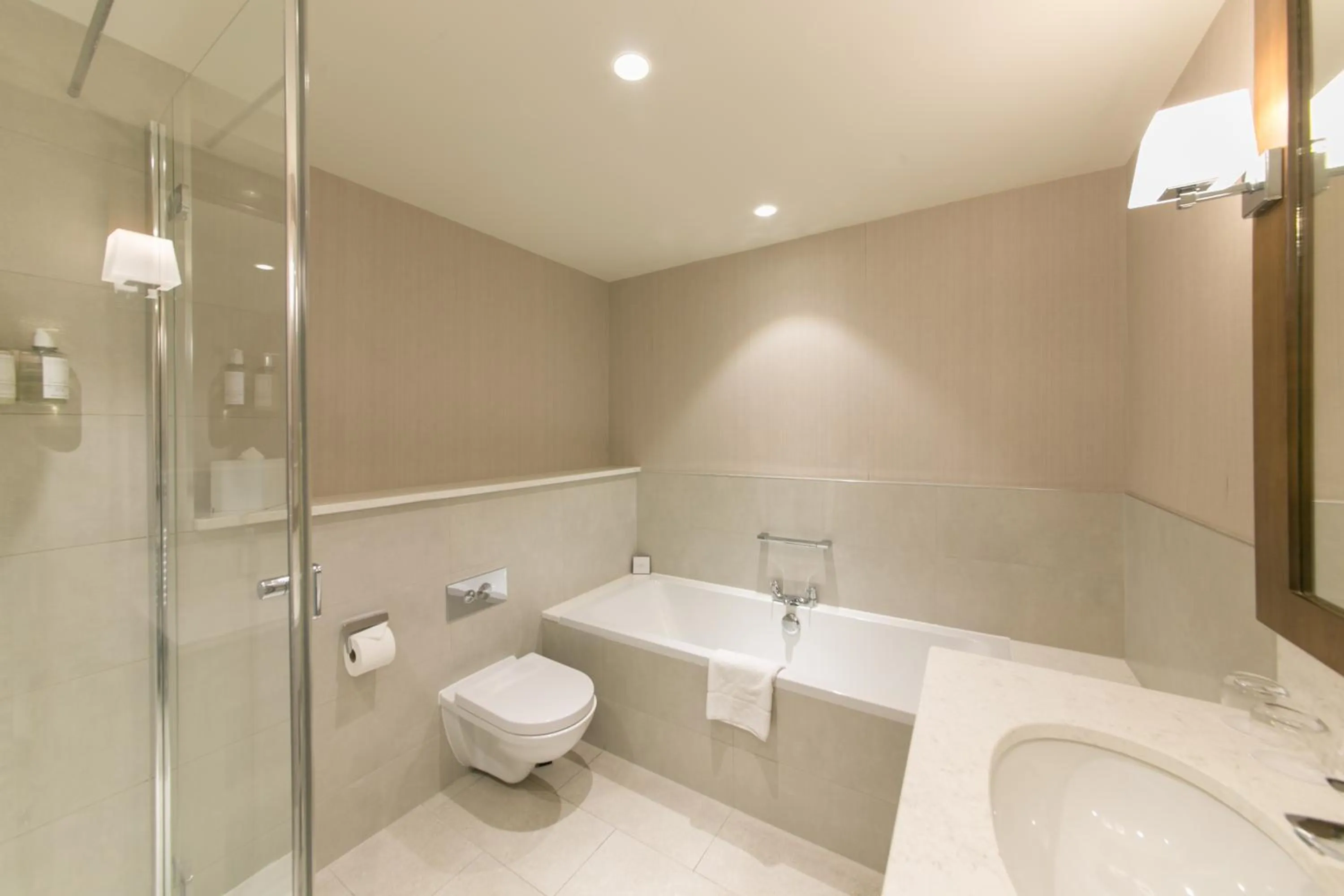 Bathroom in Portmarnock Resort & Jameson Golf Links