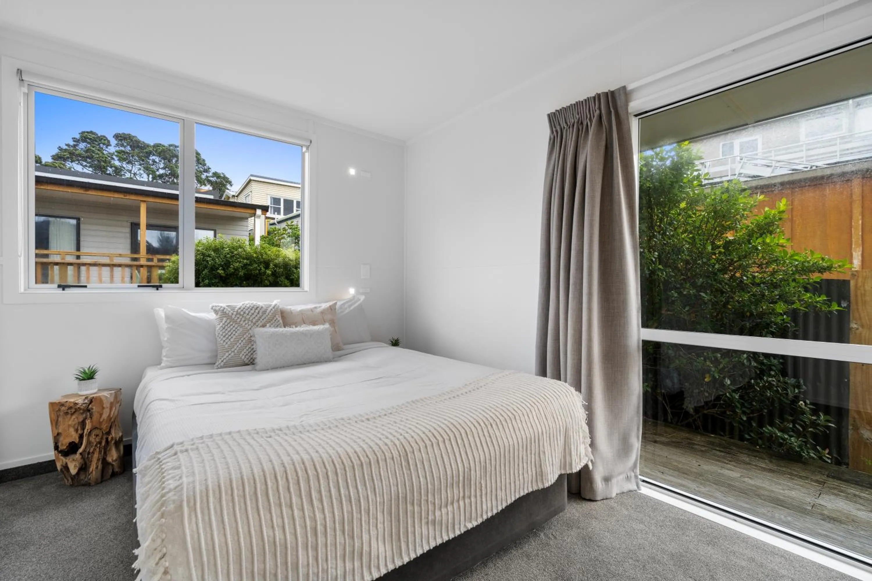 Bedroom, Bed in Tasman Holiday Parks - Waihi Beach
