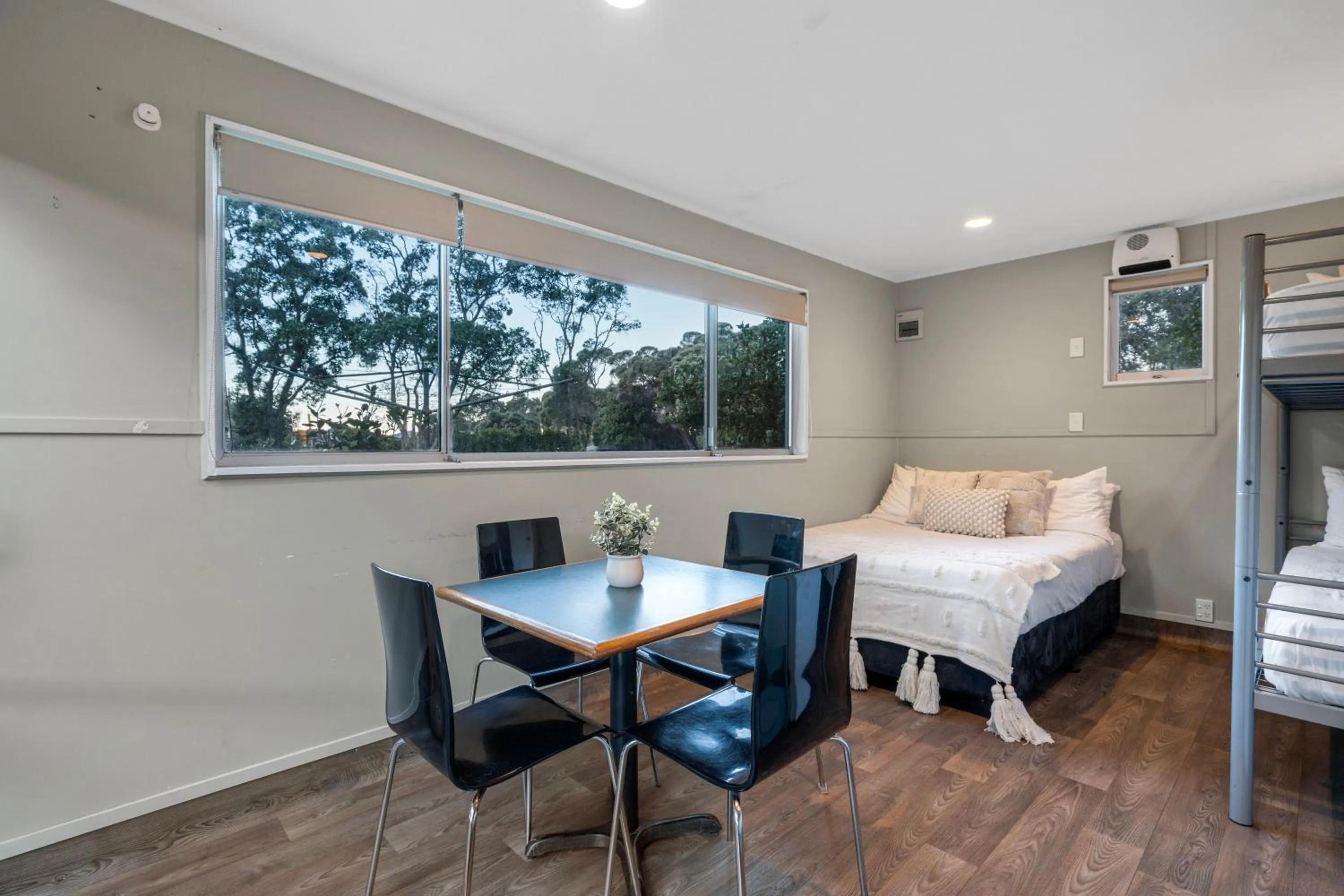 Bed in Tasman Holiday Parks - Waihi Beach