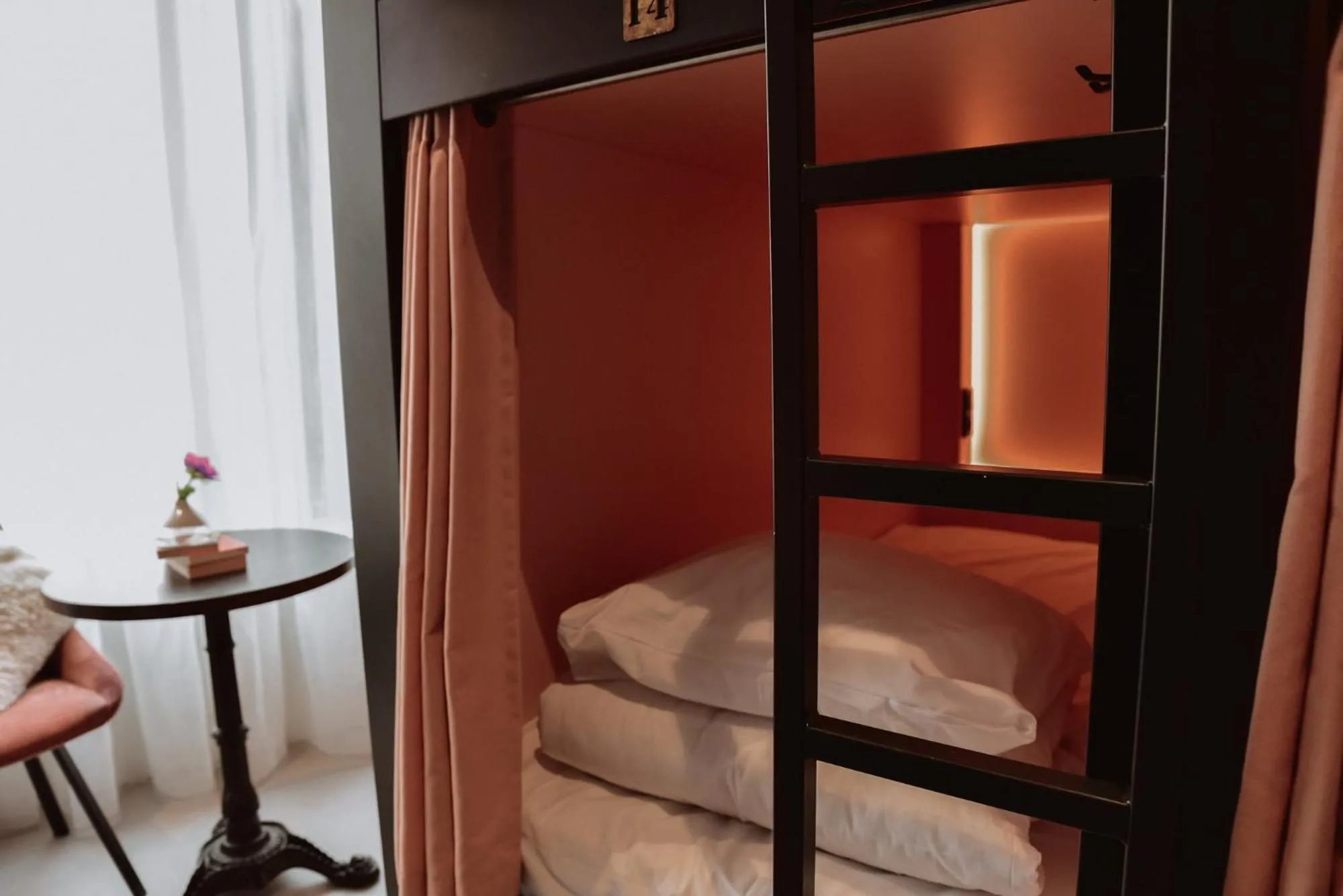 bunk bed, Bed in Durty Nelly's Inn